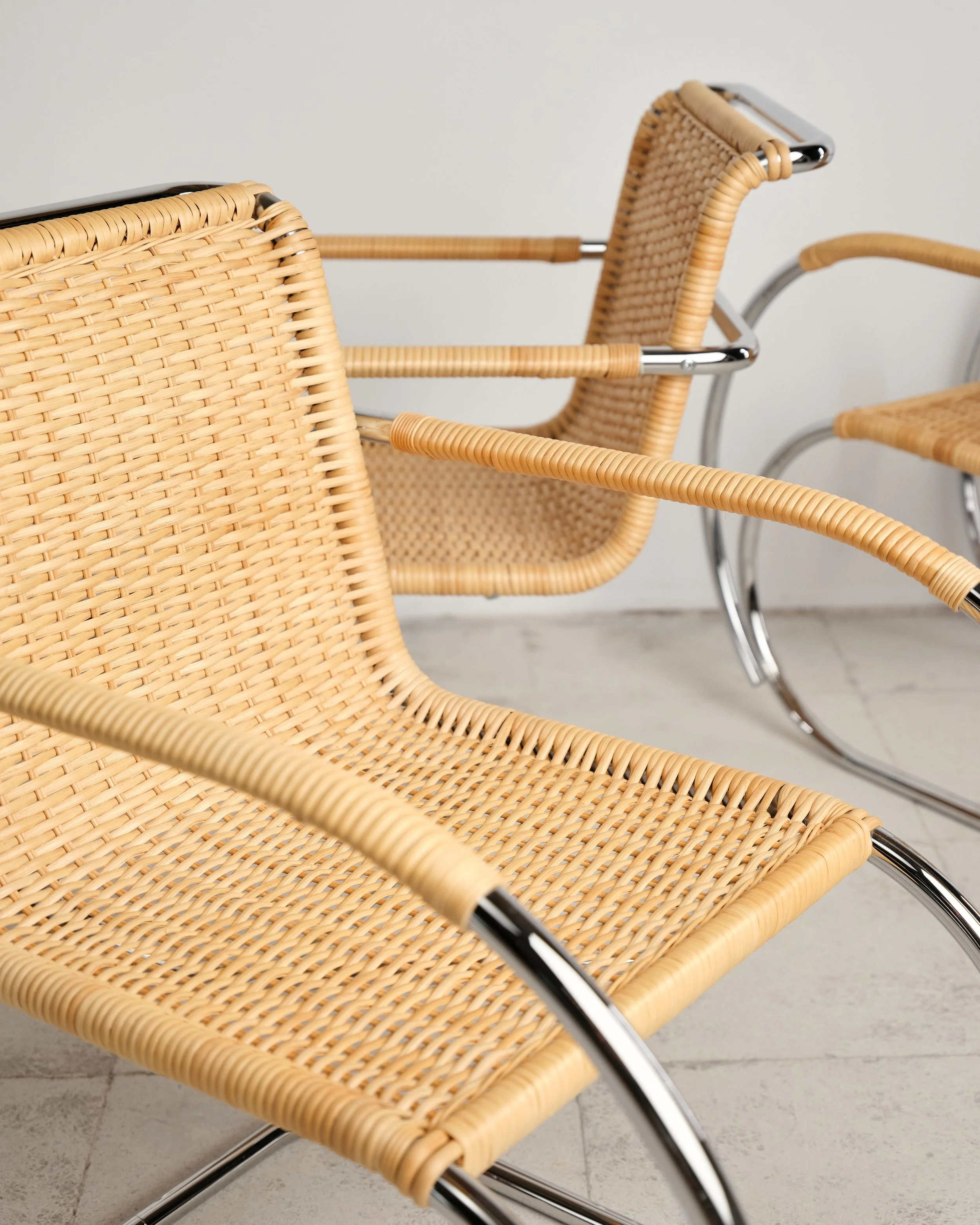 mies-van-der-rohe-MR20-S533RF-thonet-mid-century-modern-furniture-mucmodern-23.jpg
