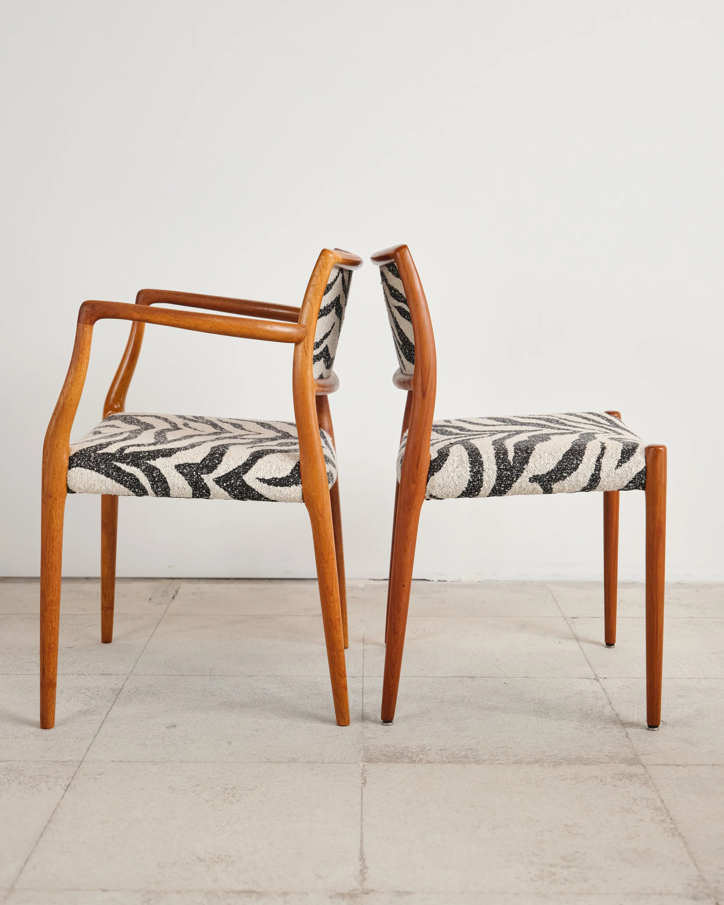 niels-moller-65-80-teak-chair-stuhl-set-mid-century-modern-furniture-mucmodern-16.jpg