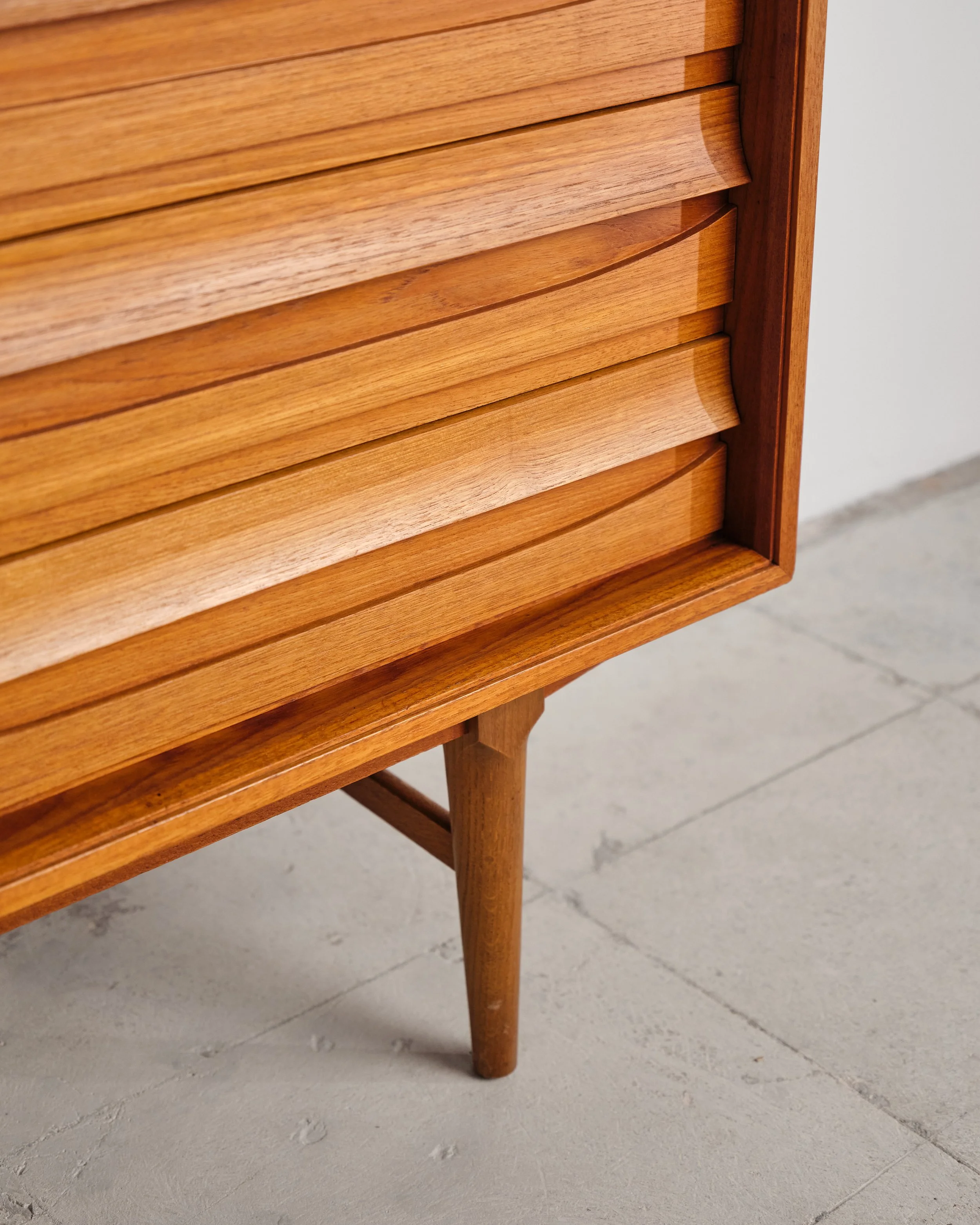 sideboard-teak-wood-sculptural-drawers-mid-century-modern-furniture-mucmodern-10.jpg
