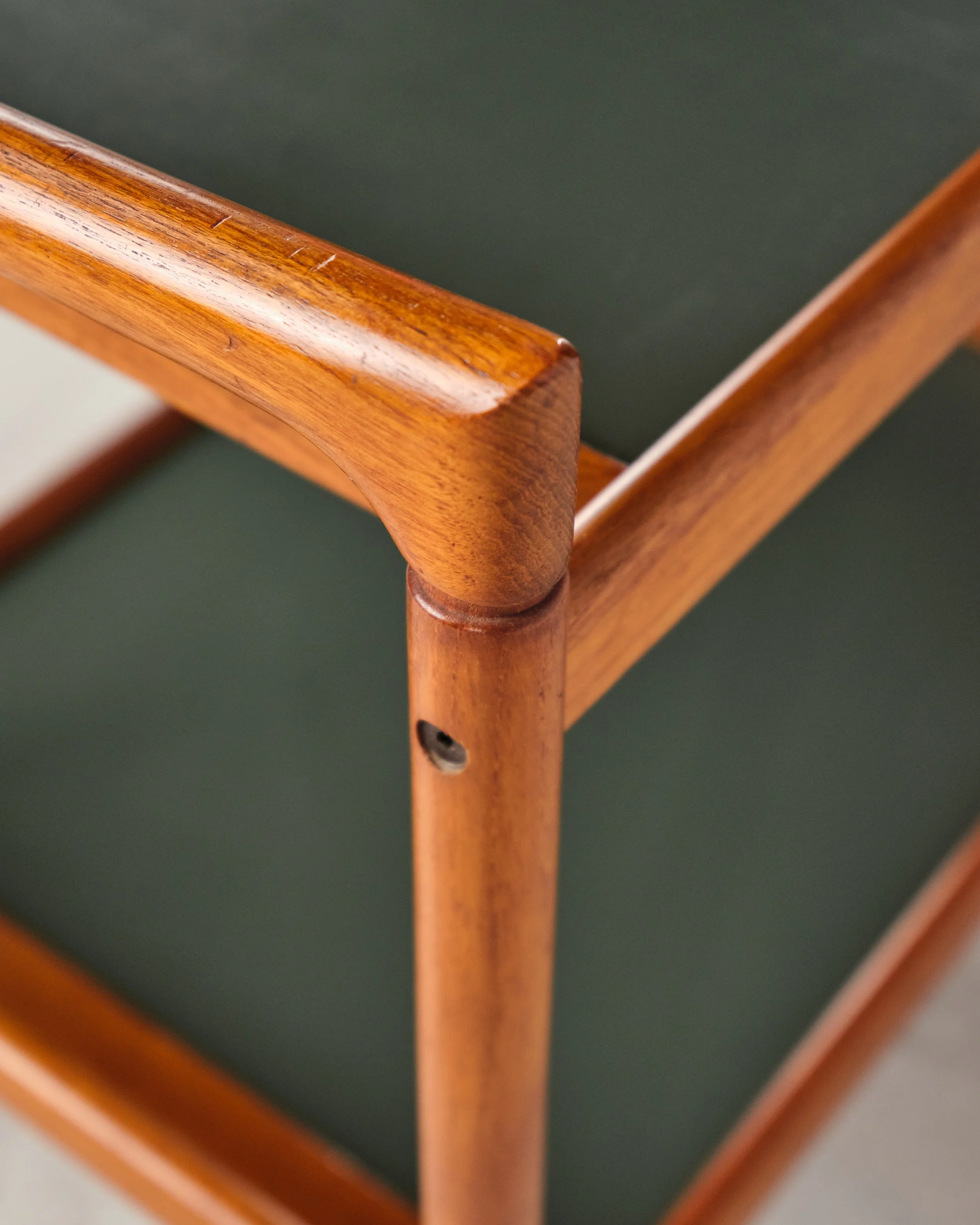 bar-cart-trolley-dyrlund-mid-century-modern-furniture-mucmodern-11.jpg