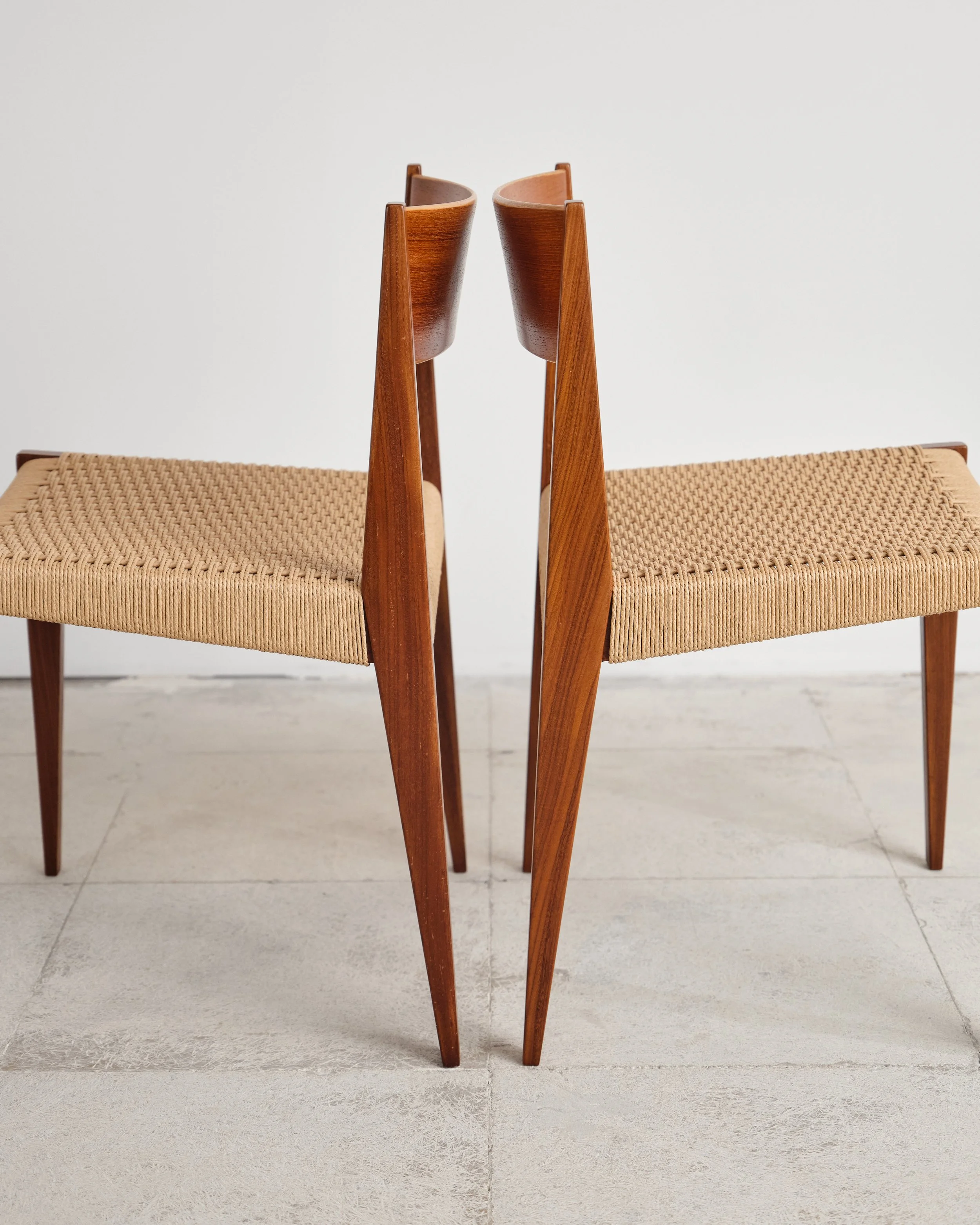 poul-cadovius-pia-walnut-chair-stuhl-set-mid-century-modern-furniture-mucmodern-21.jpg
