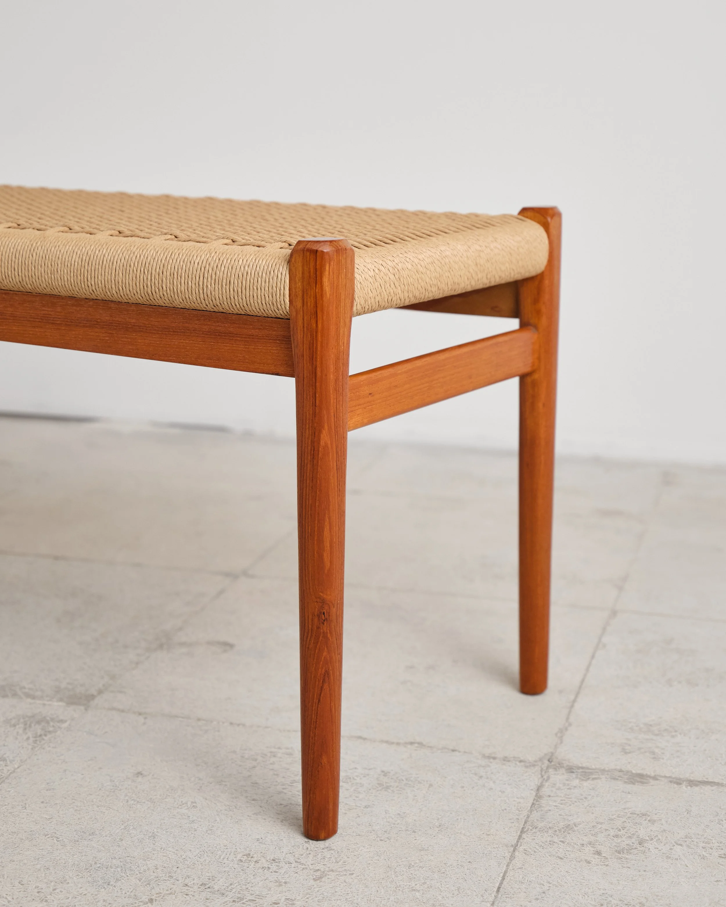 niels-moller-bench-150-bank-teak-mid-century-modern-furniture-mucmodern-15.jpg