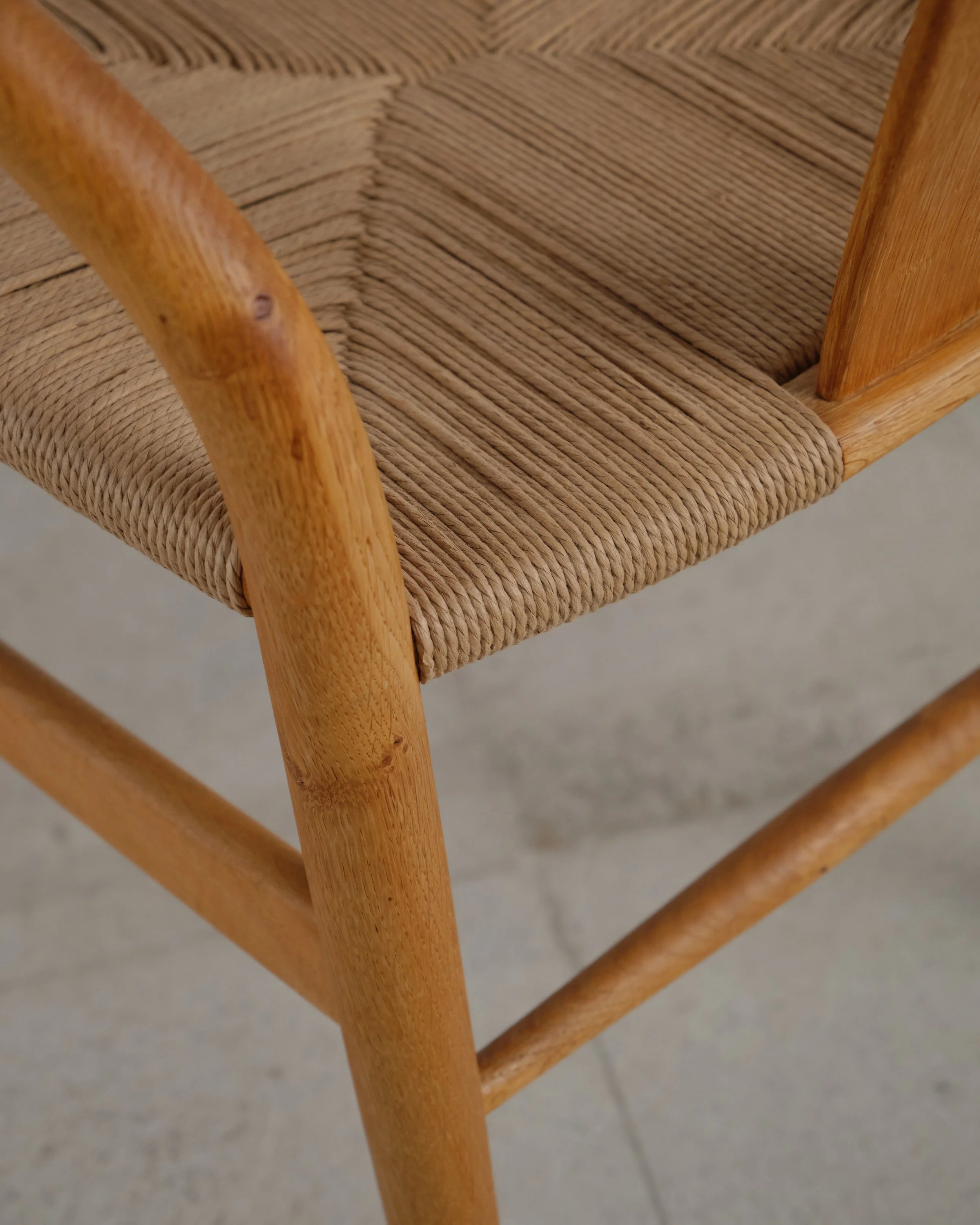 hans-wegner-dining-y-chairs-eiche-stühle-carl-hansen-mid-century-modern-furniture-mucmodern-24.jpg
