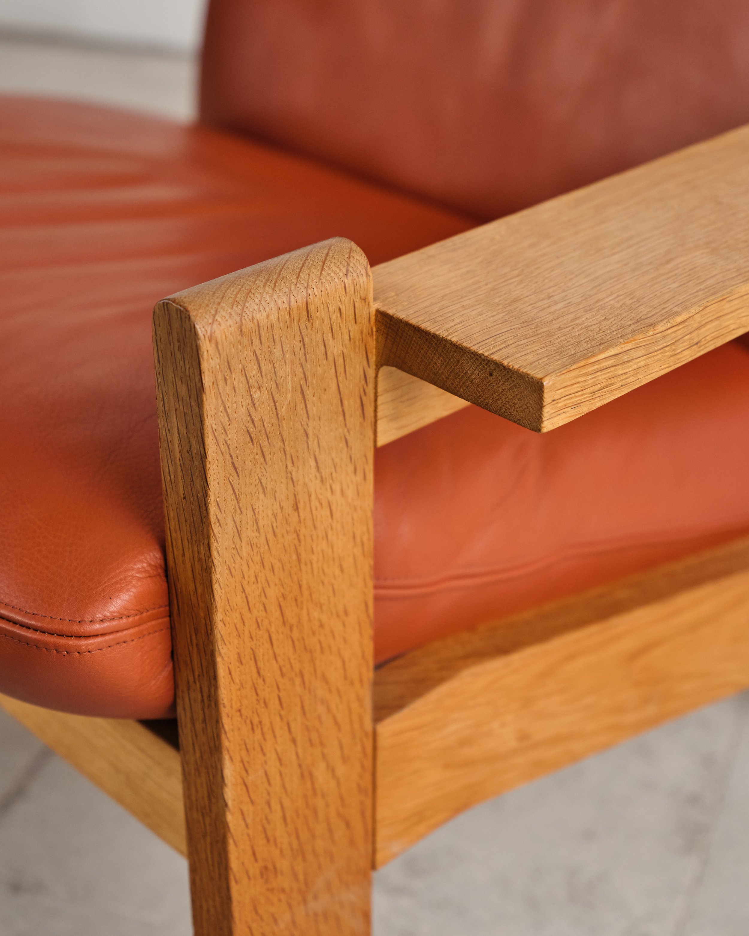 Tage-Poulsen-lounge-chairs-set-ottoman-mid-century-modern-furniture-mucmodern-17.jpg
