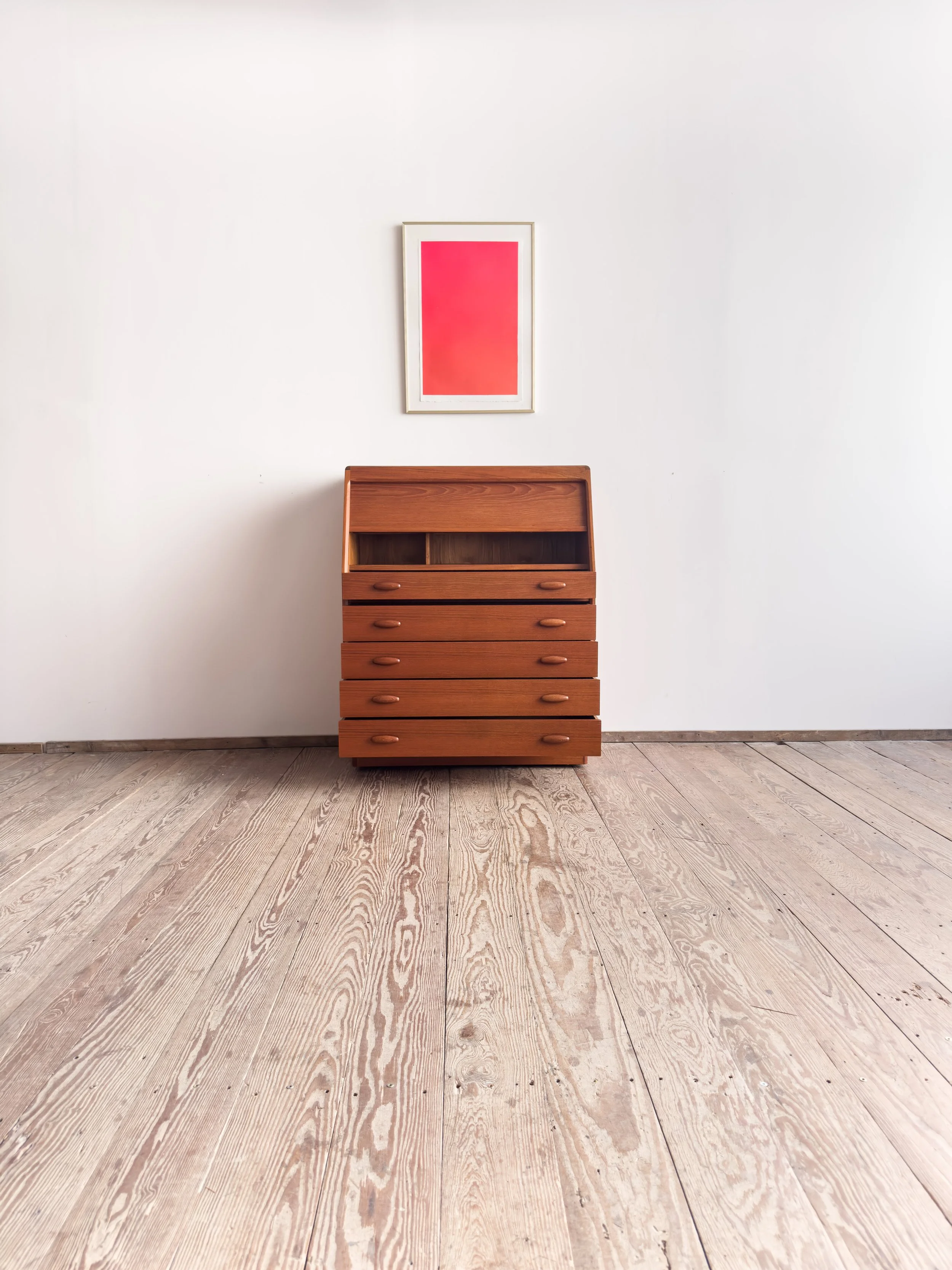 dyrlund-sekretär-secretary-desk-teak-mid-century-modern-furniture-mucmodern-3.jpg