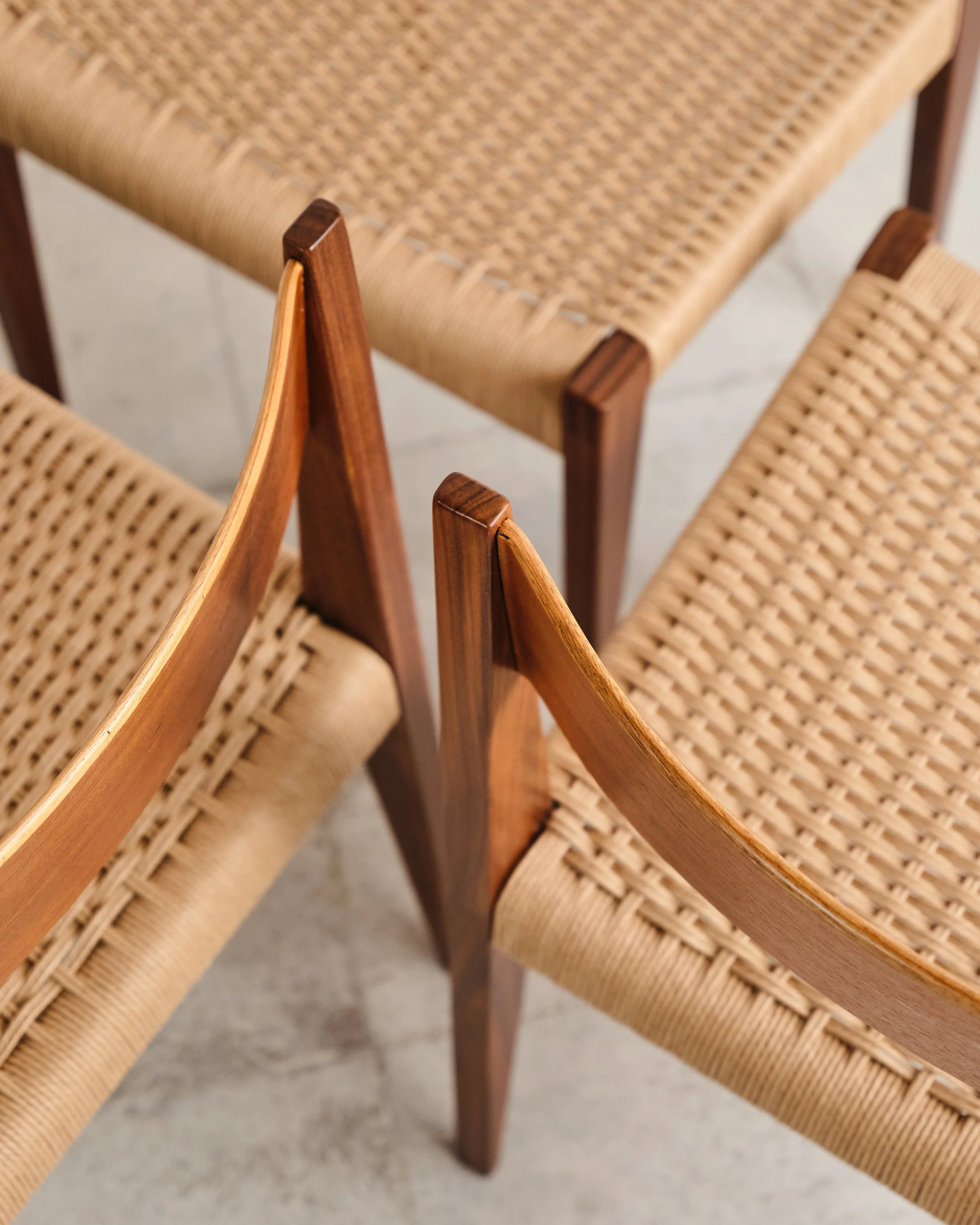 poul-cadovius-pia-walnut-chair-stuhl-set-mid-century-modern-furniture-mucmodern-19.jpg