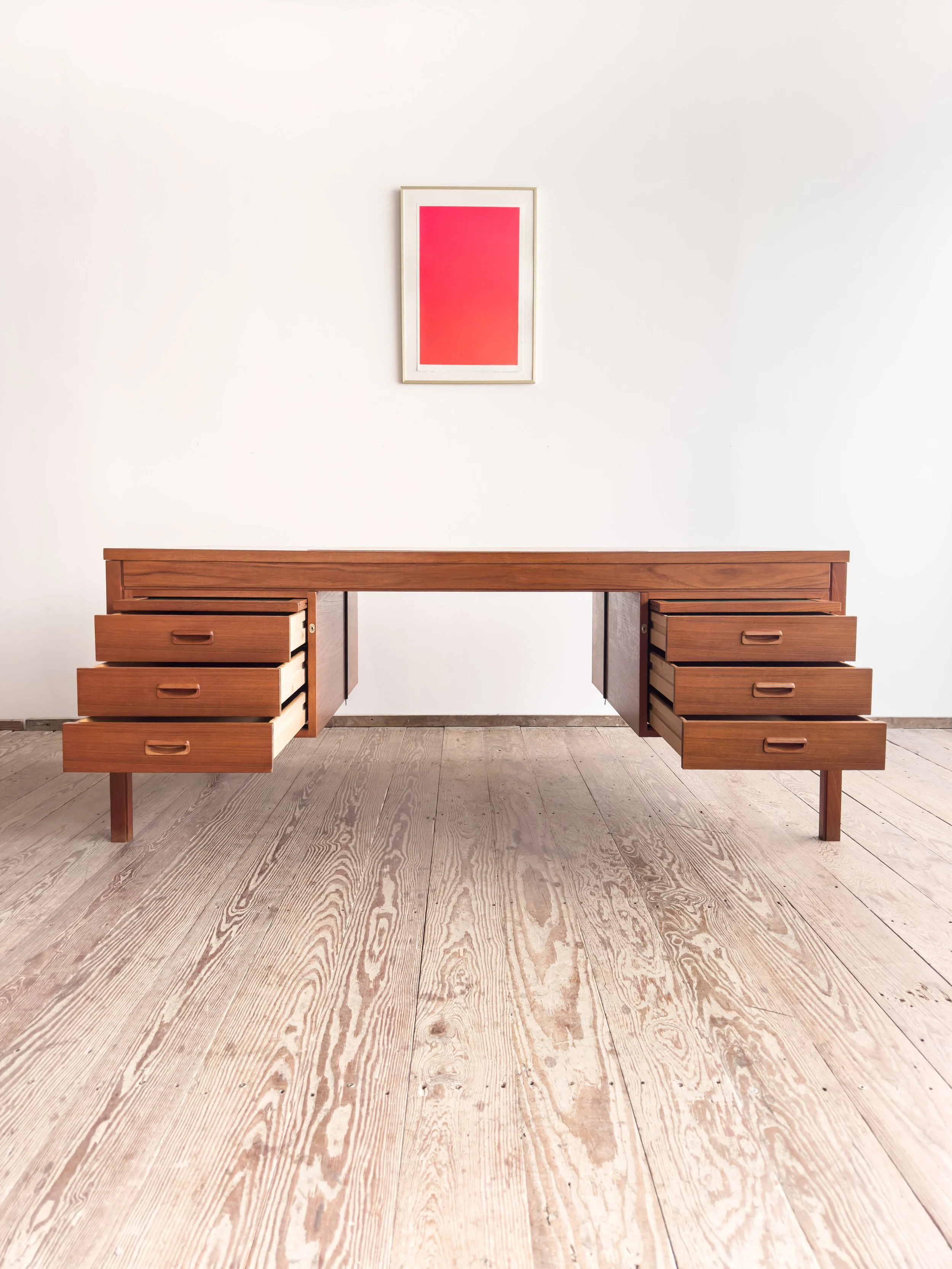 Executive-desk-schreibtisch-teak-mid-century-modern-furniture-mucmodern-2.jpg