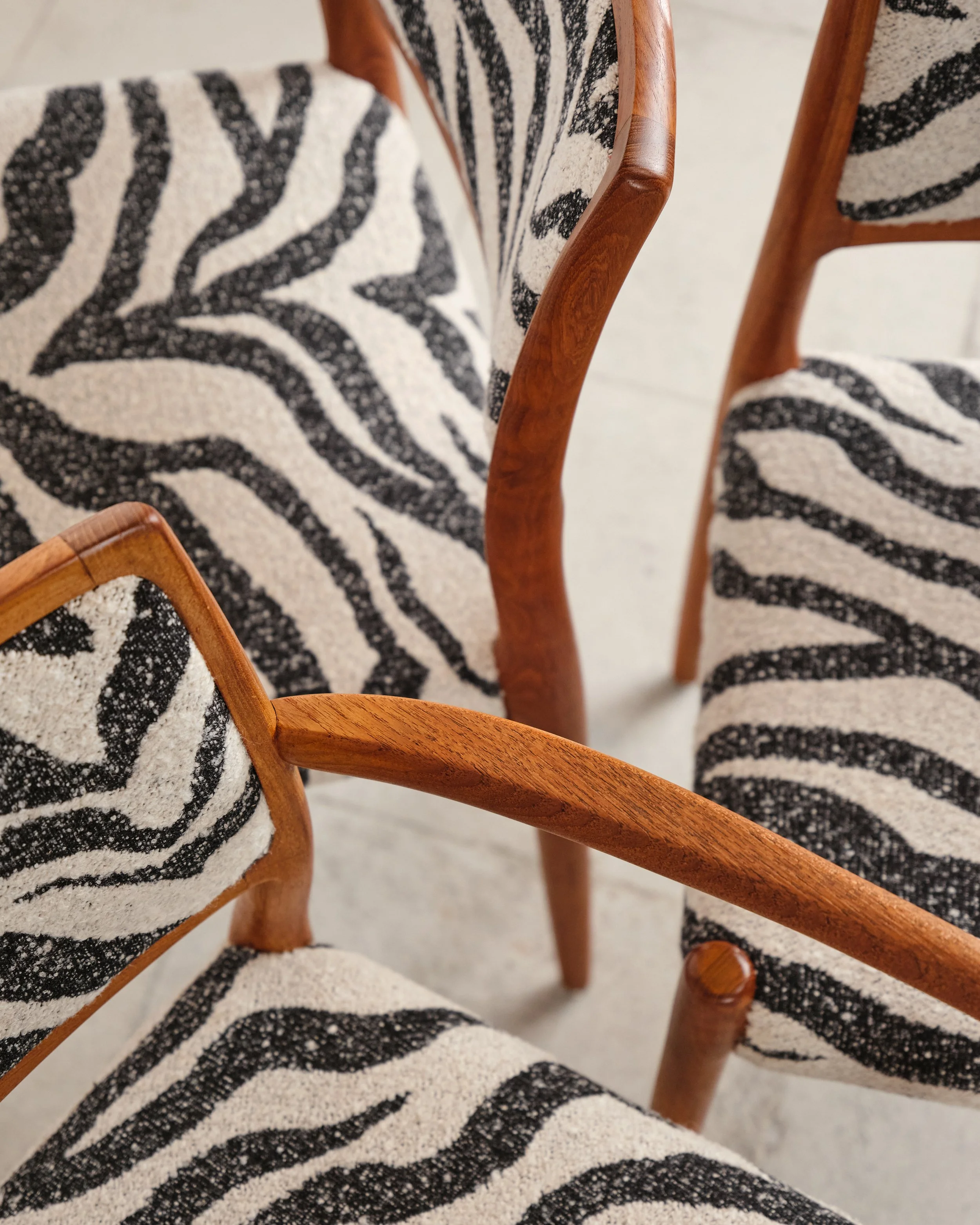 niels-moller-65-80-teak-chair-stuhl-set-mid-century-modern-furniture-mucmodern-15.jpg