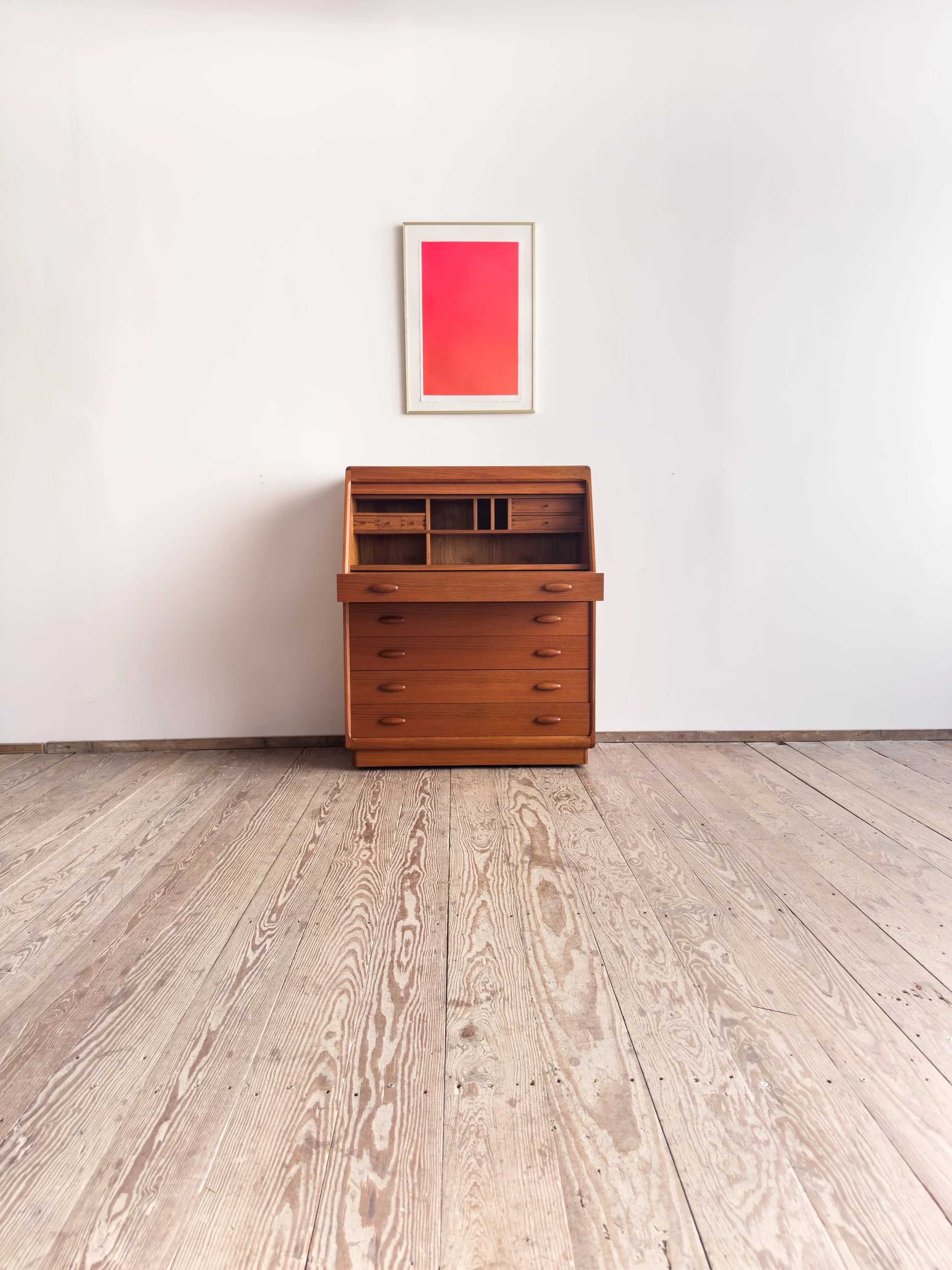 dyrlund-sekretär-secretary-desk-teak-mid-century-modern-furniture-mucmodern-2.jpg