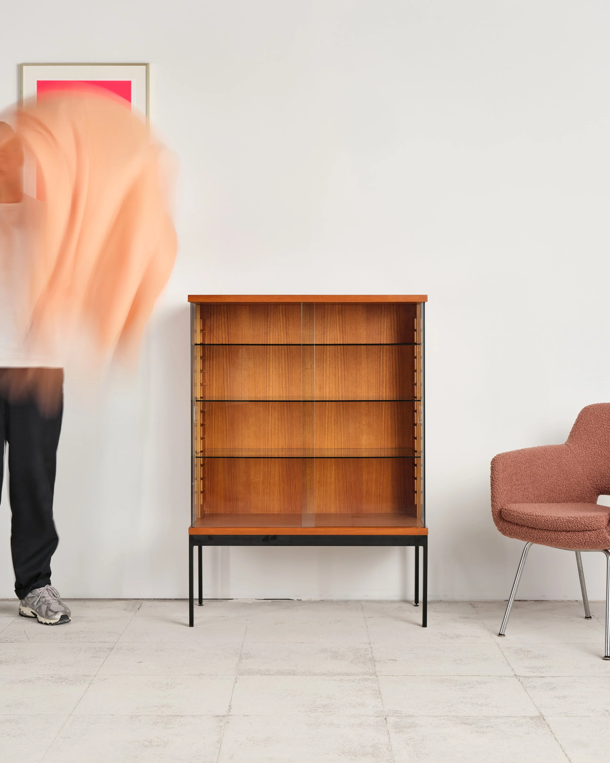 behr-dieter-waeckerlin-vitrine-glas-display-showcase-mid-century-modern-furniture-mucmodern-9.jpg
