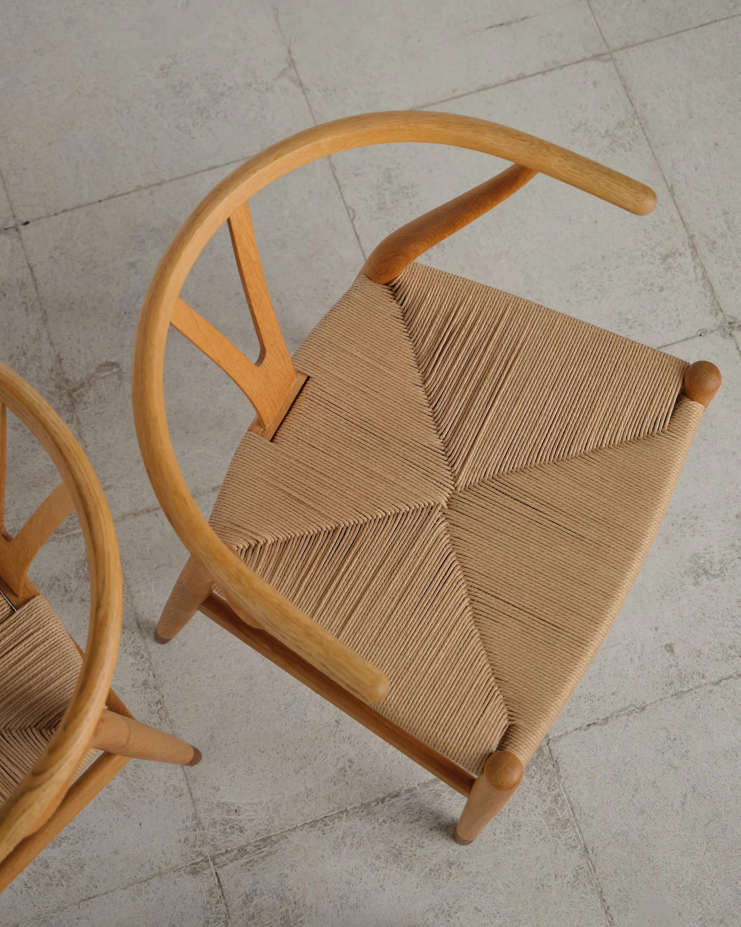 hans-wegner-dining-y-chairs-eiche-stühle-carl-hansen-mid-century-modern-furniture-mucmodern-20.jpg