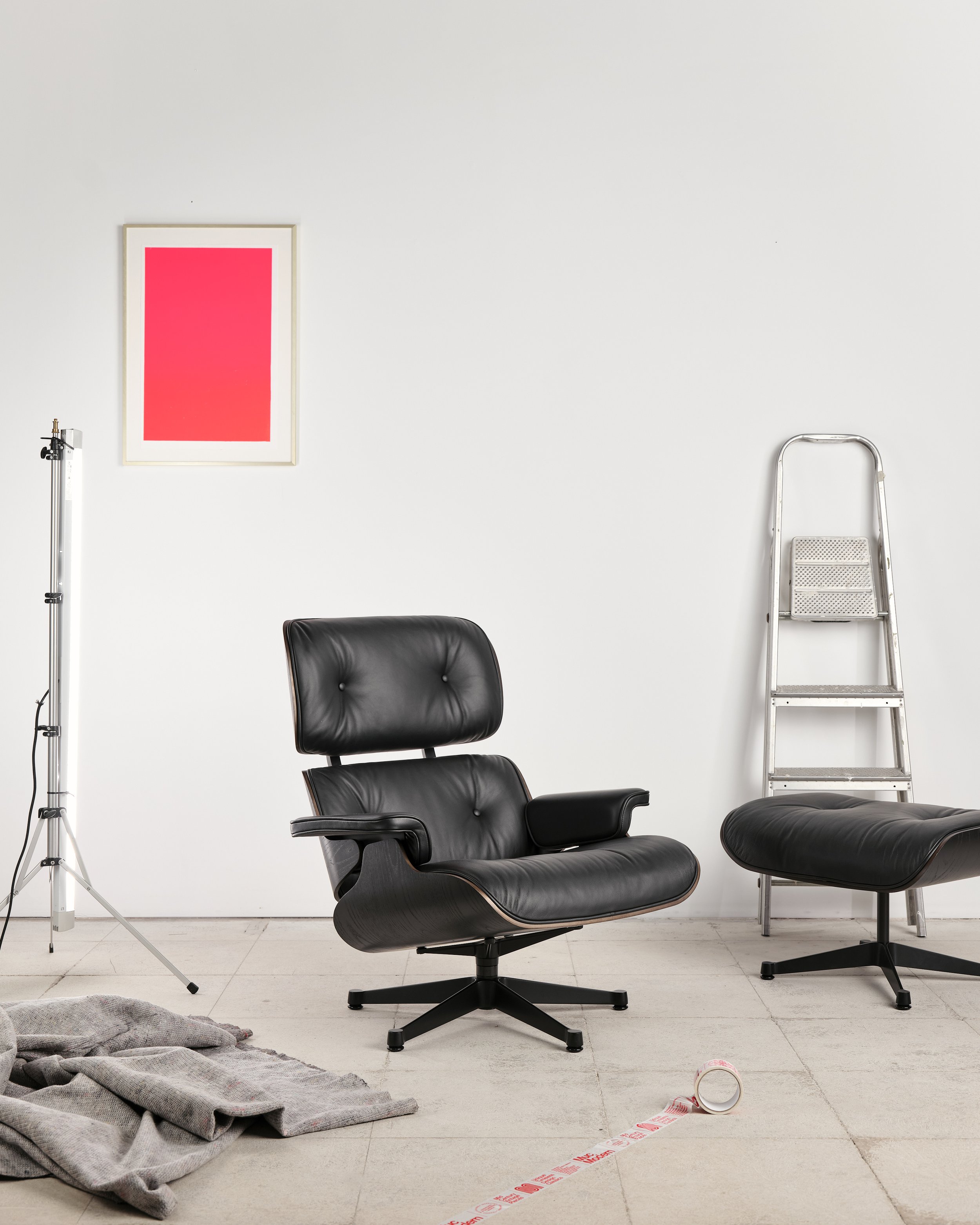 eames-lounge-chair-ottoman-schwarz-black-vitra-mid-century-modern-furniture-mucmodern-12.jpg