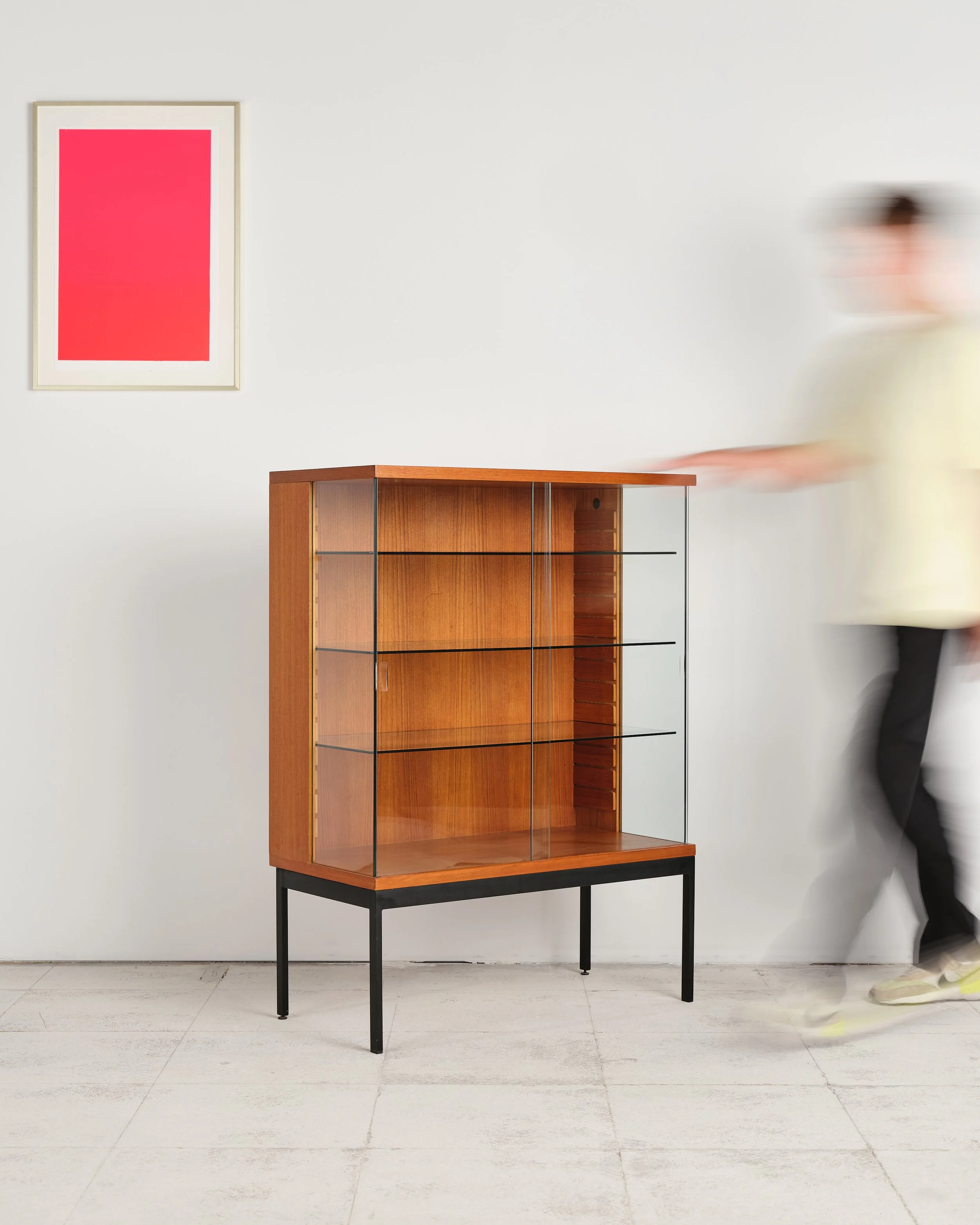 behr-dieter-waeckerlin-vitrine-glas-display-showcase-mid-century-modern-furniture-mucmodern-5.jpg