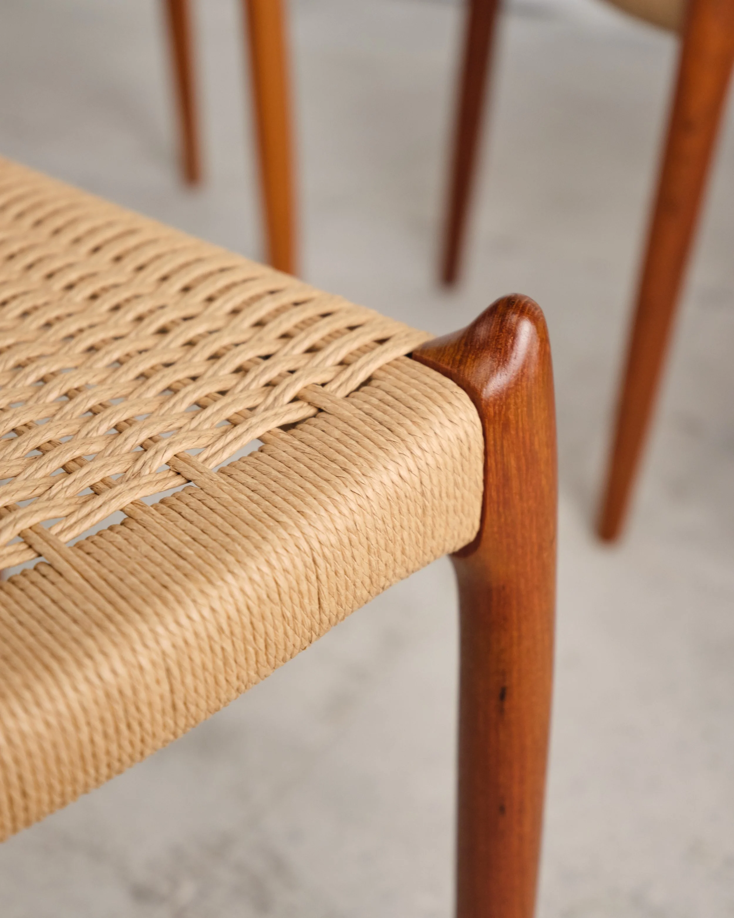 niels-moller-78-teak-chair-stuhl-set-mid-century-modern-furniture-mucmodern-15.jpg