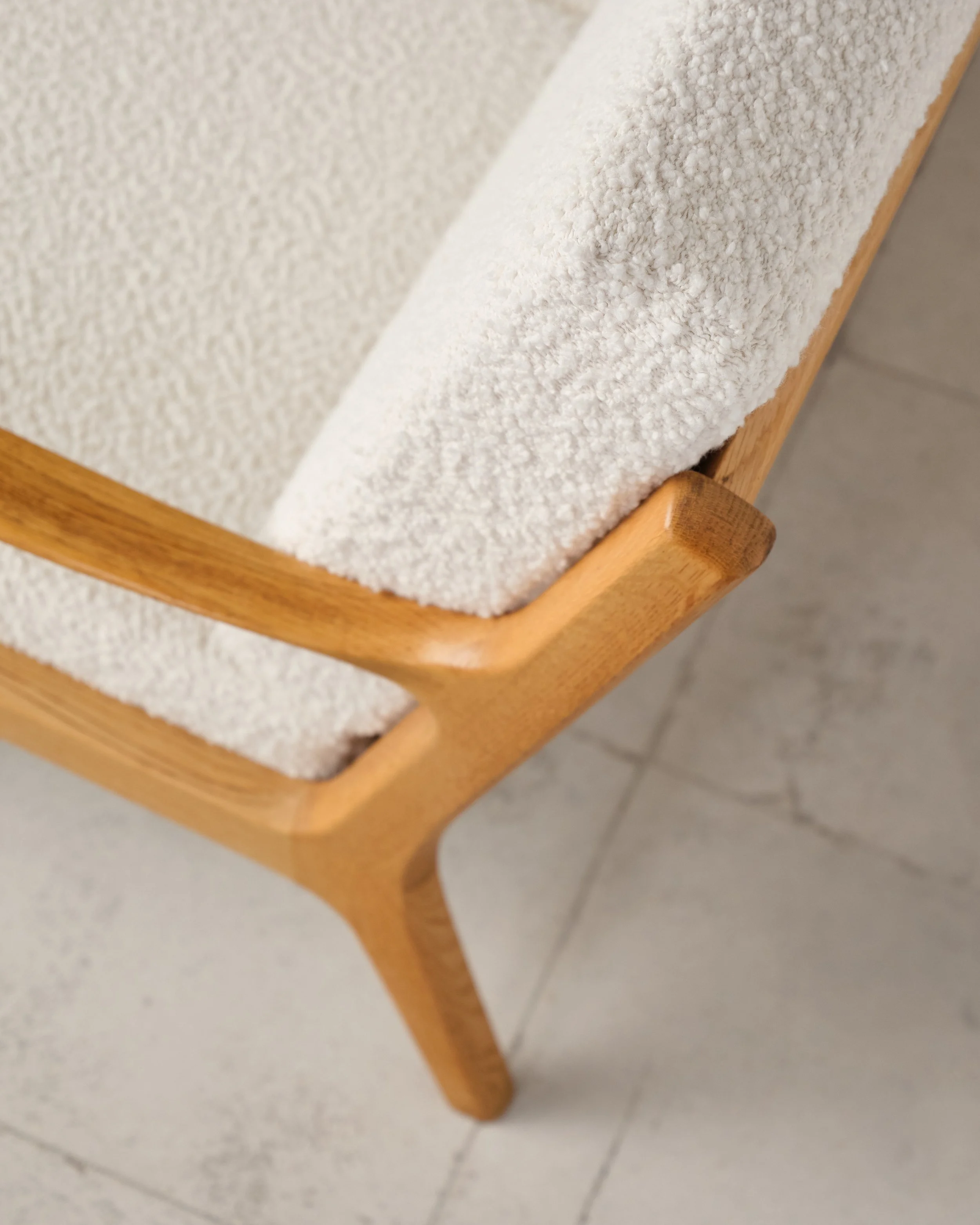 ole-wanscher-sofa-oak-eiche-white-mid-century-modern-furniture-mucmodern-18.jpg