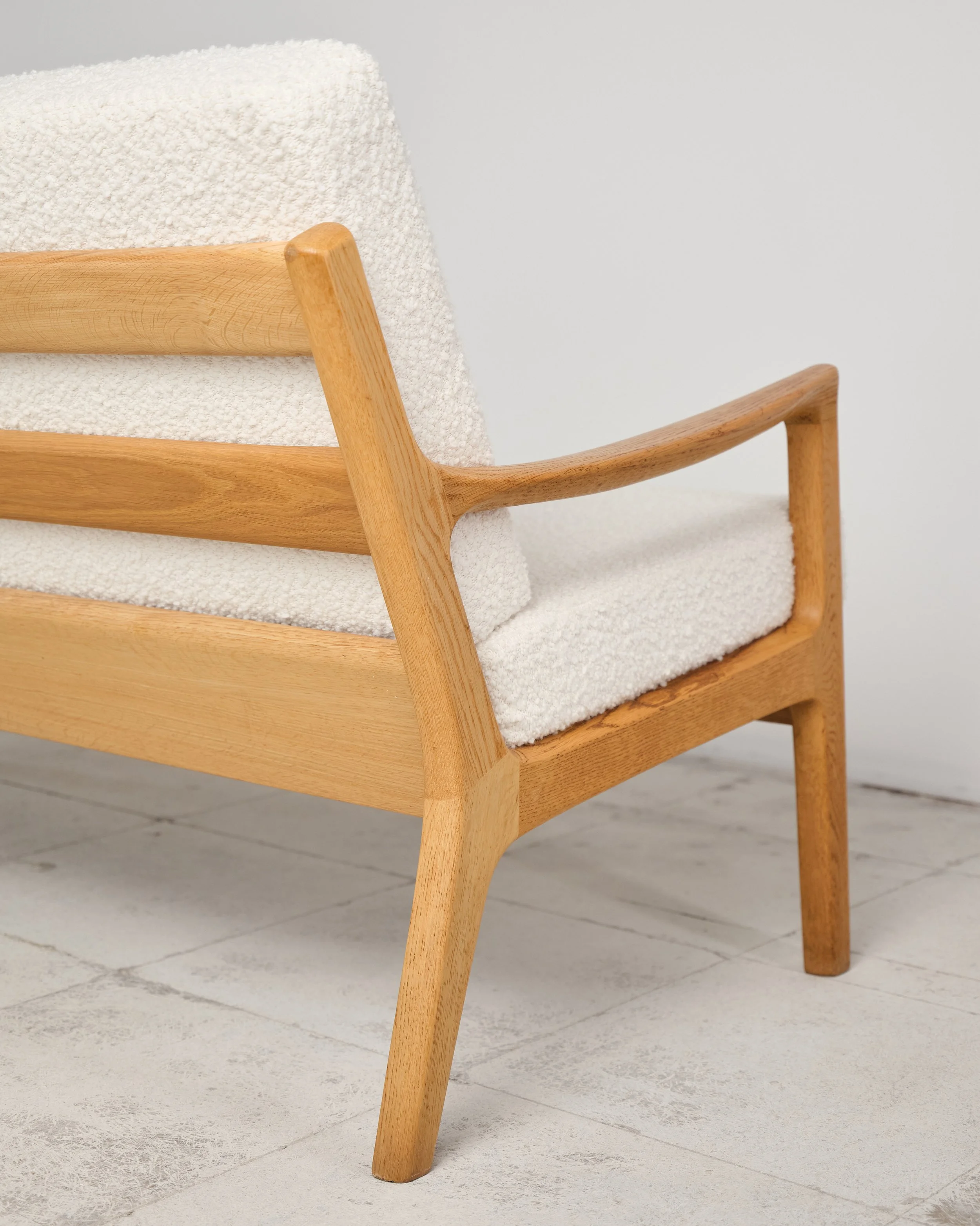 ole-wanscher-sofa-oak-eiche-white-mid-century-modern-furniture-mucmodern-11.jpg