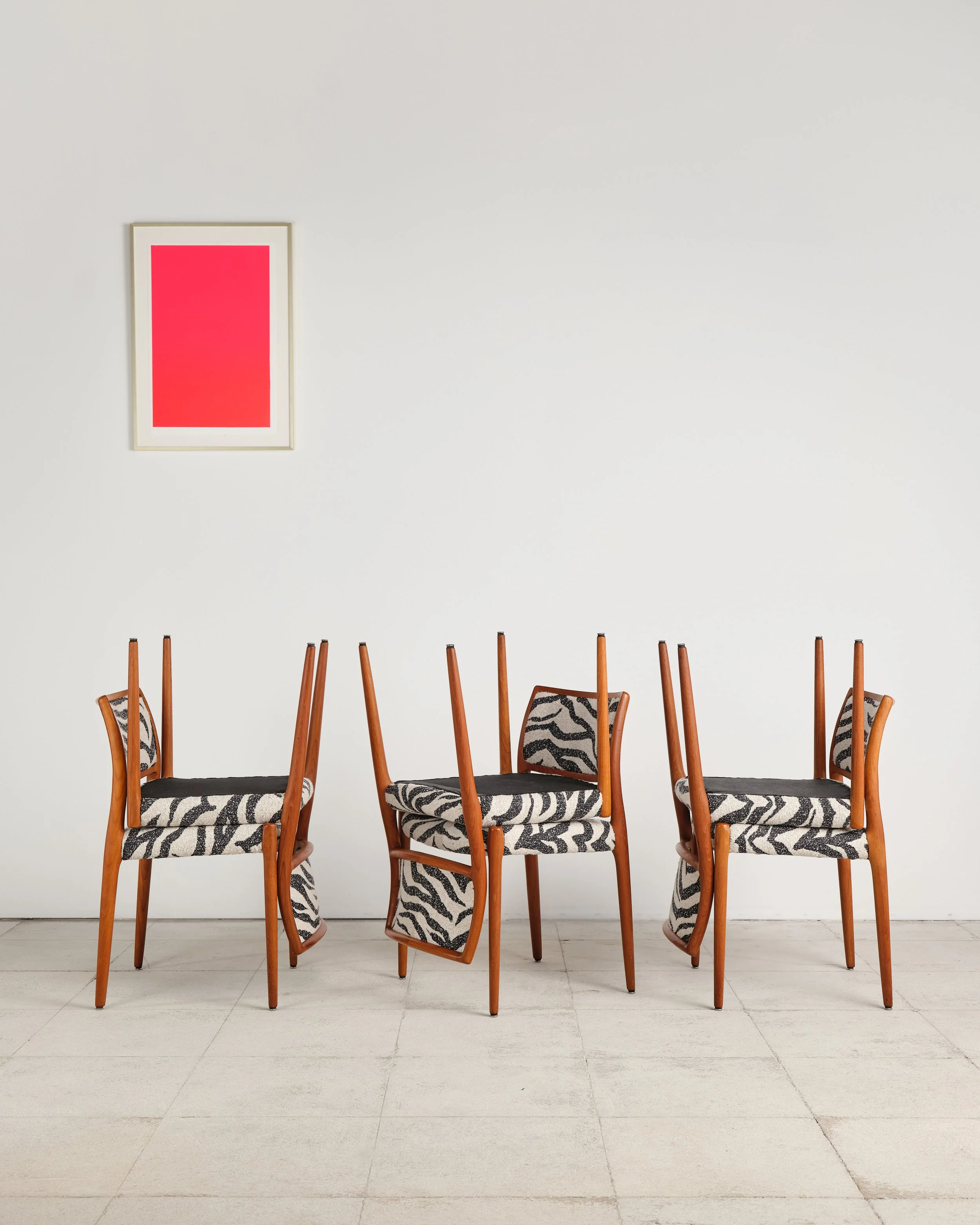 niels-moller-80-teak-chair-stuhl-set-mid-century-modern-furniture-mucmodern-7.jpg