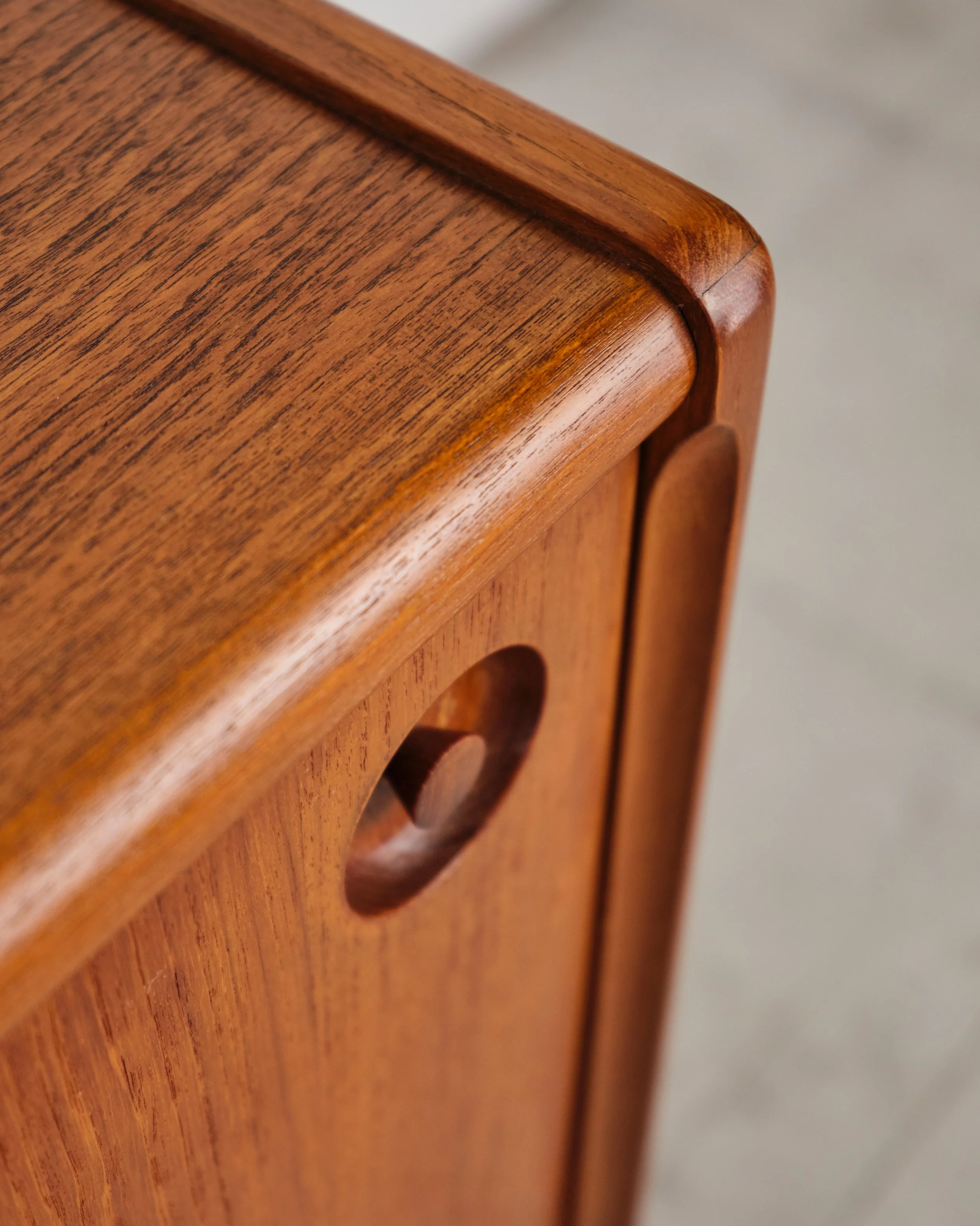 henry-w-klein-credenza-bramin-sideboard-teak-anrichte-mid-century-modern-furniture-mucmodern-18.jpg
