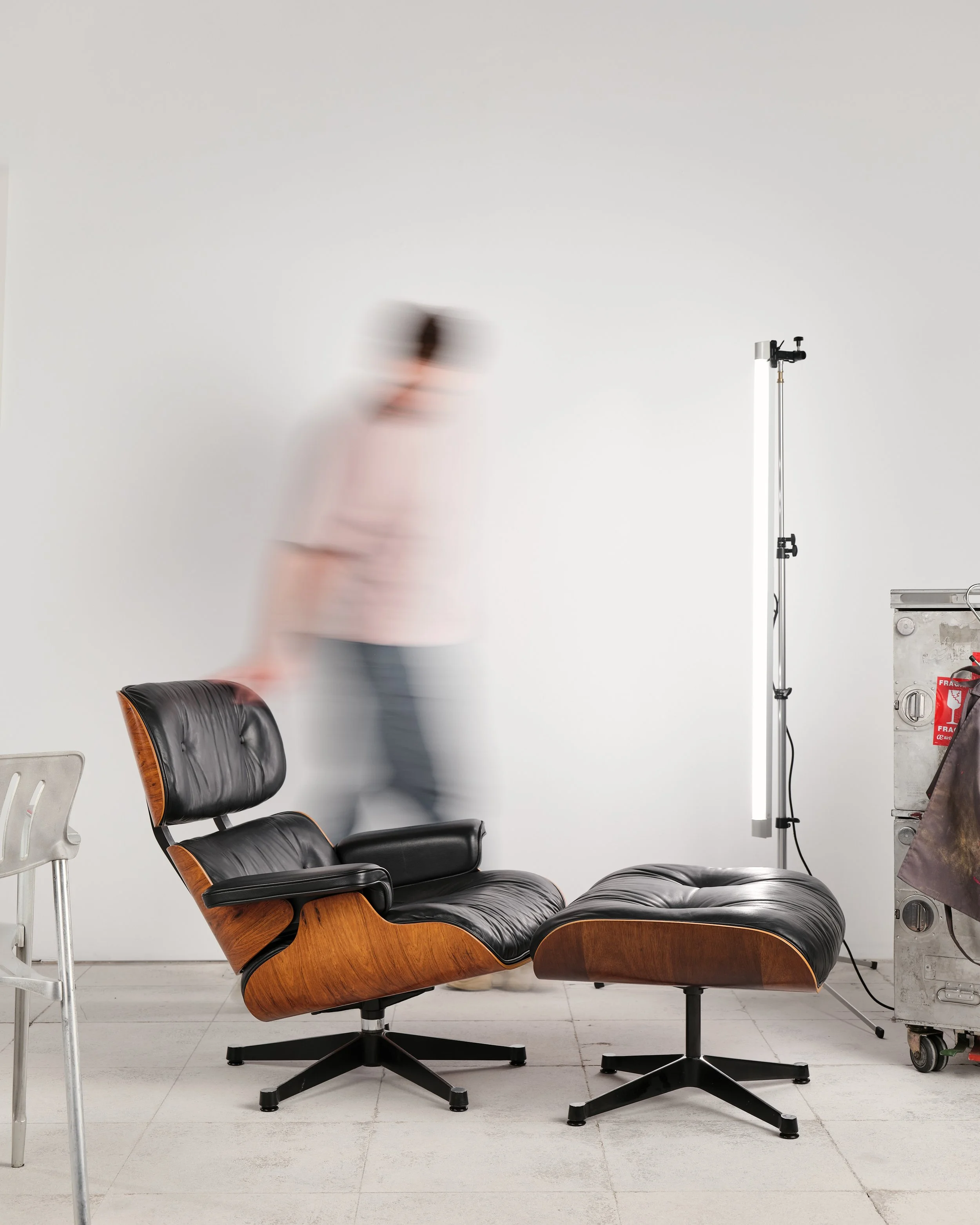 eames-lounge-chair-rosewood-palisander-vitra-herman-miller-mid-century-modern-furniture-mucmodern-11.jpg