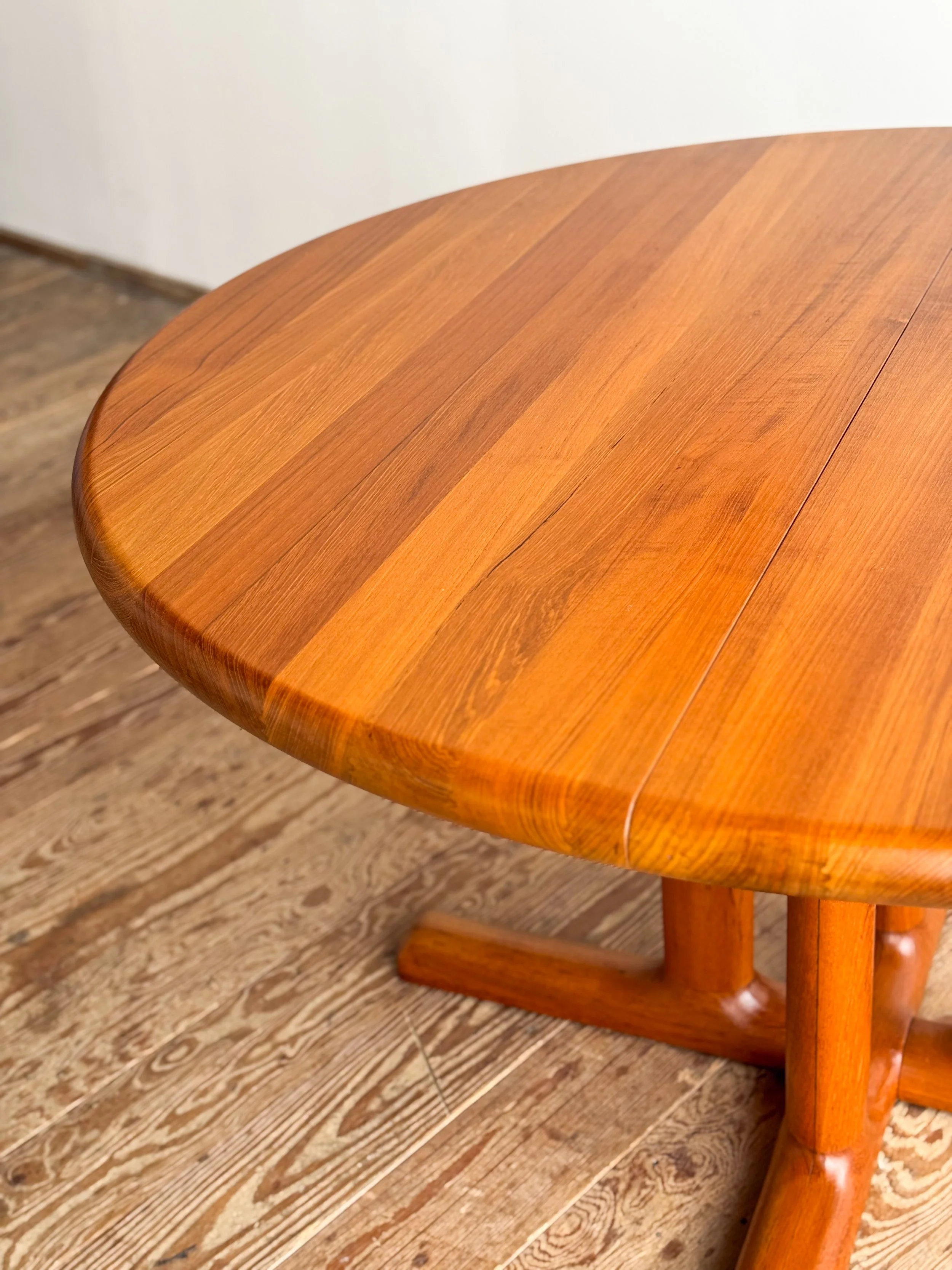dyrlund-esstisch-rund-ausziehbar-teak-mid-century-modern-furniture-mucmodern-16.jpg