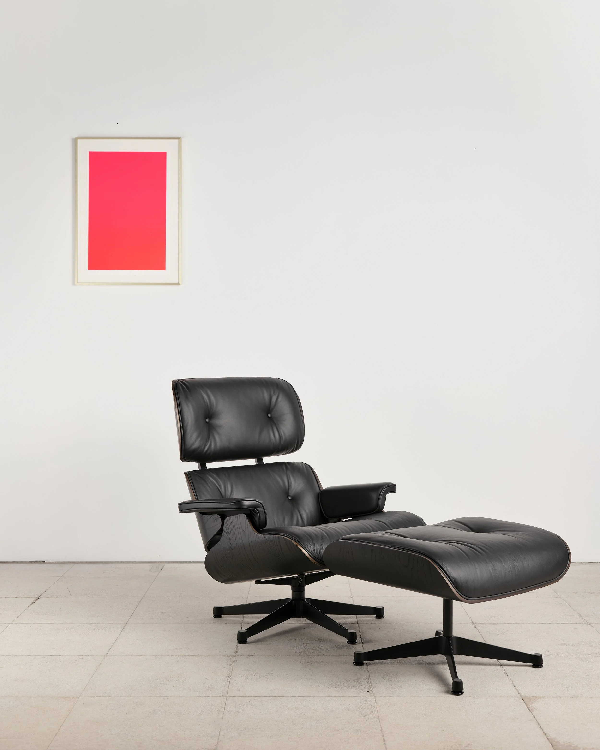 eames-lounge-chair-ottoman-schwarz-black-vitra-mid-century-modern-furniture-mucmodern-2.jpg