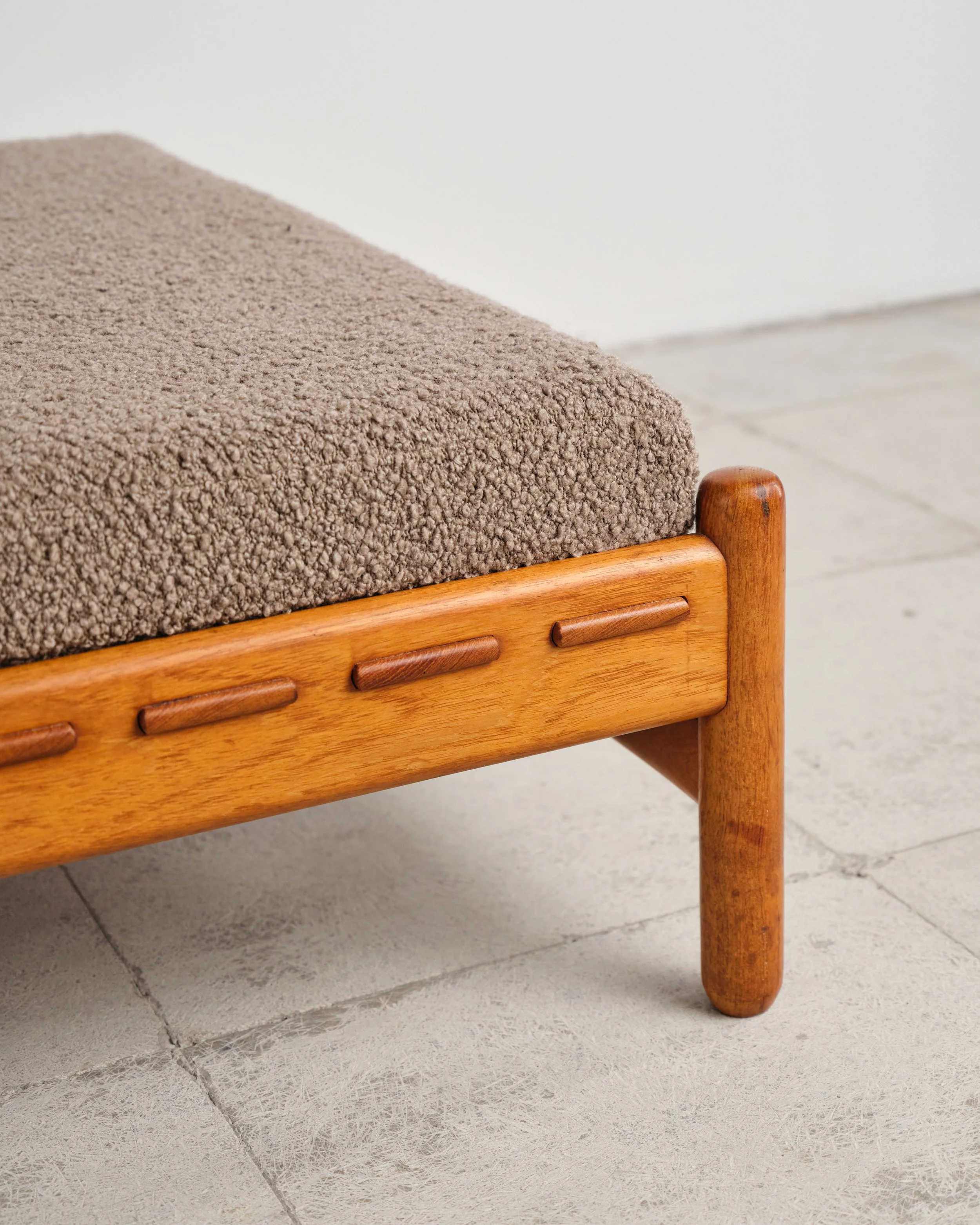 daybed-teak-wood-bed-mid-century-modern-furniture-mucmodern-14.jpg