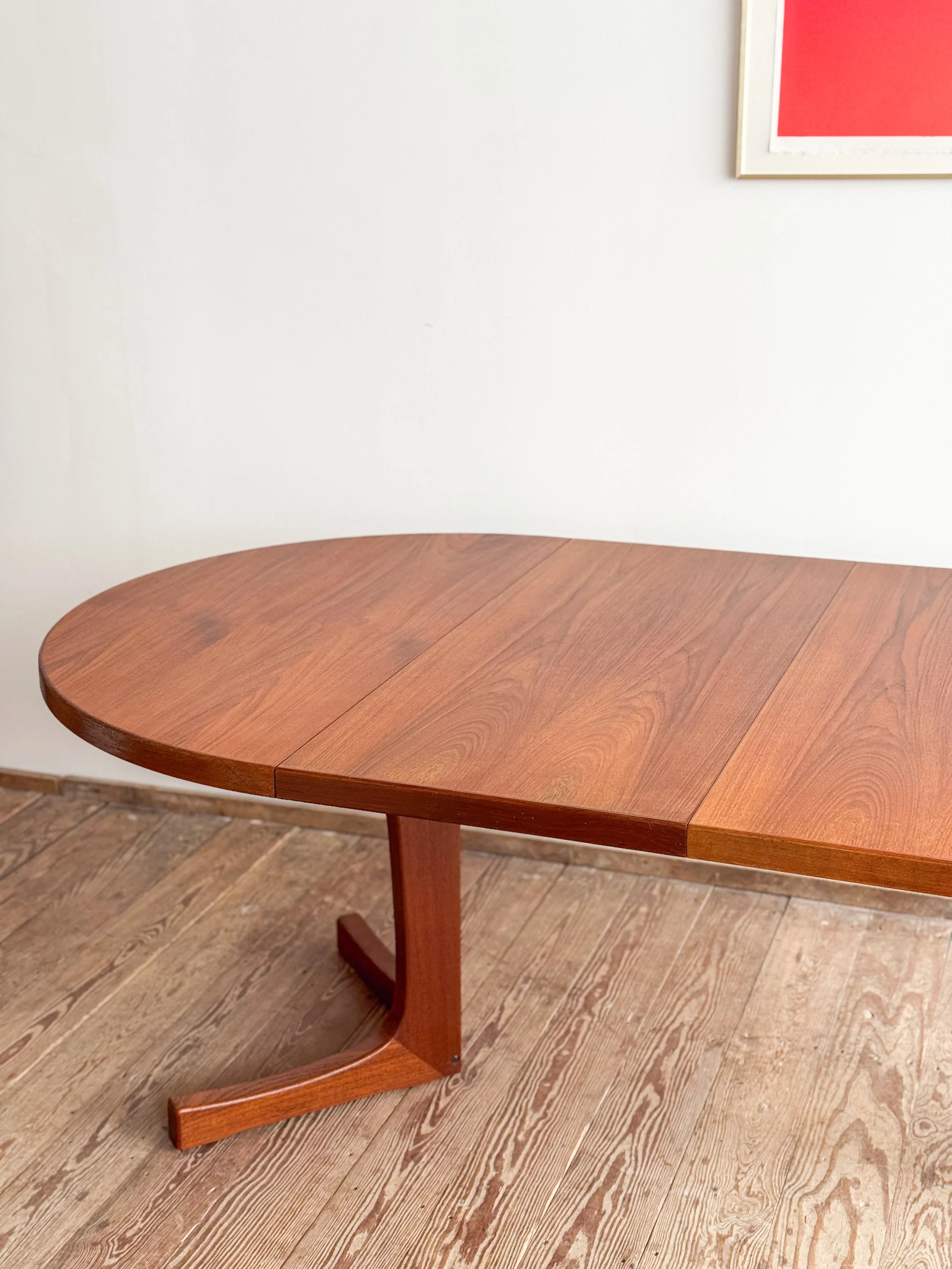 round-table-massive-teak-wood-mid-century-modern-furniture-mucmodern-13.jpg