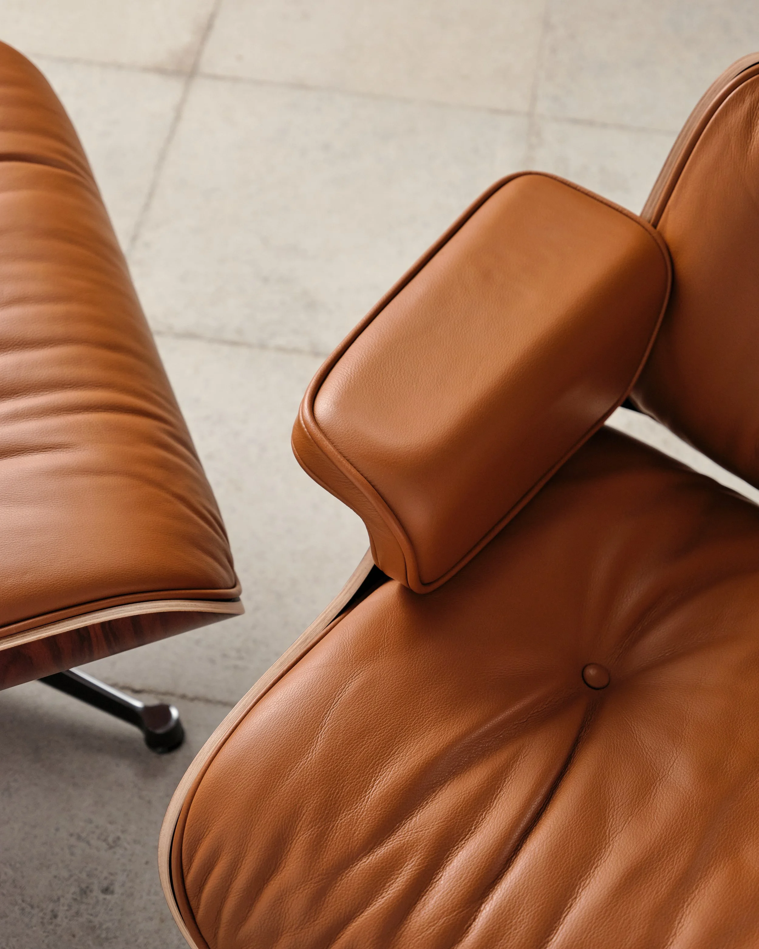 eames-lounge-chair-ottoman-rosewood-palisander-vitra-mid-century-modern-furniture-mucmodern-20.jpg