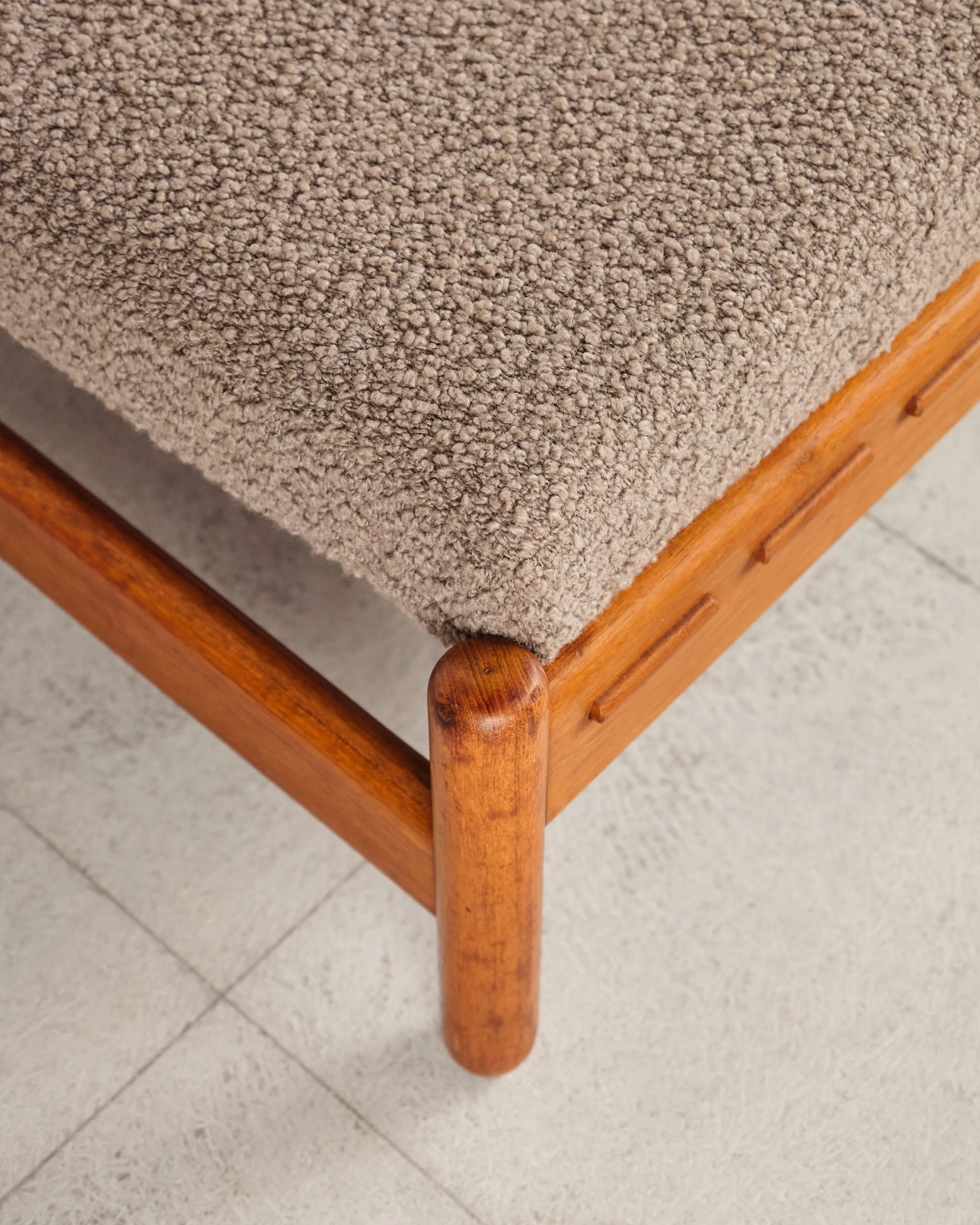 daybed-teak-wood-bed-mid-century-modern-furniture-mucmodern-15.jpg