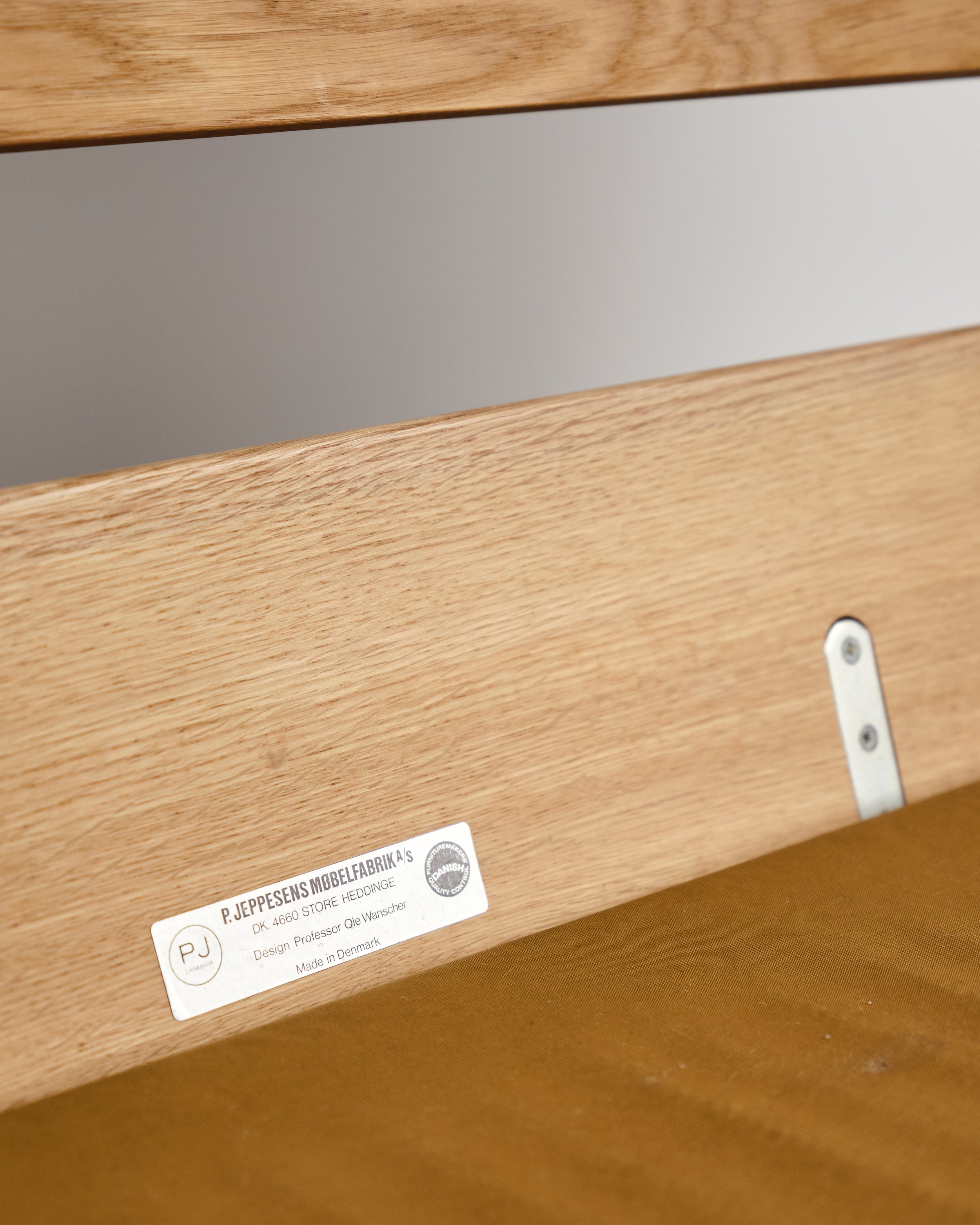 ole-wanscher-sofa-oak-eiche-mid-century-modern-furniture-mucmodern-21.jpg