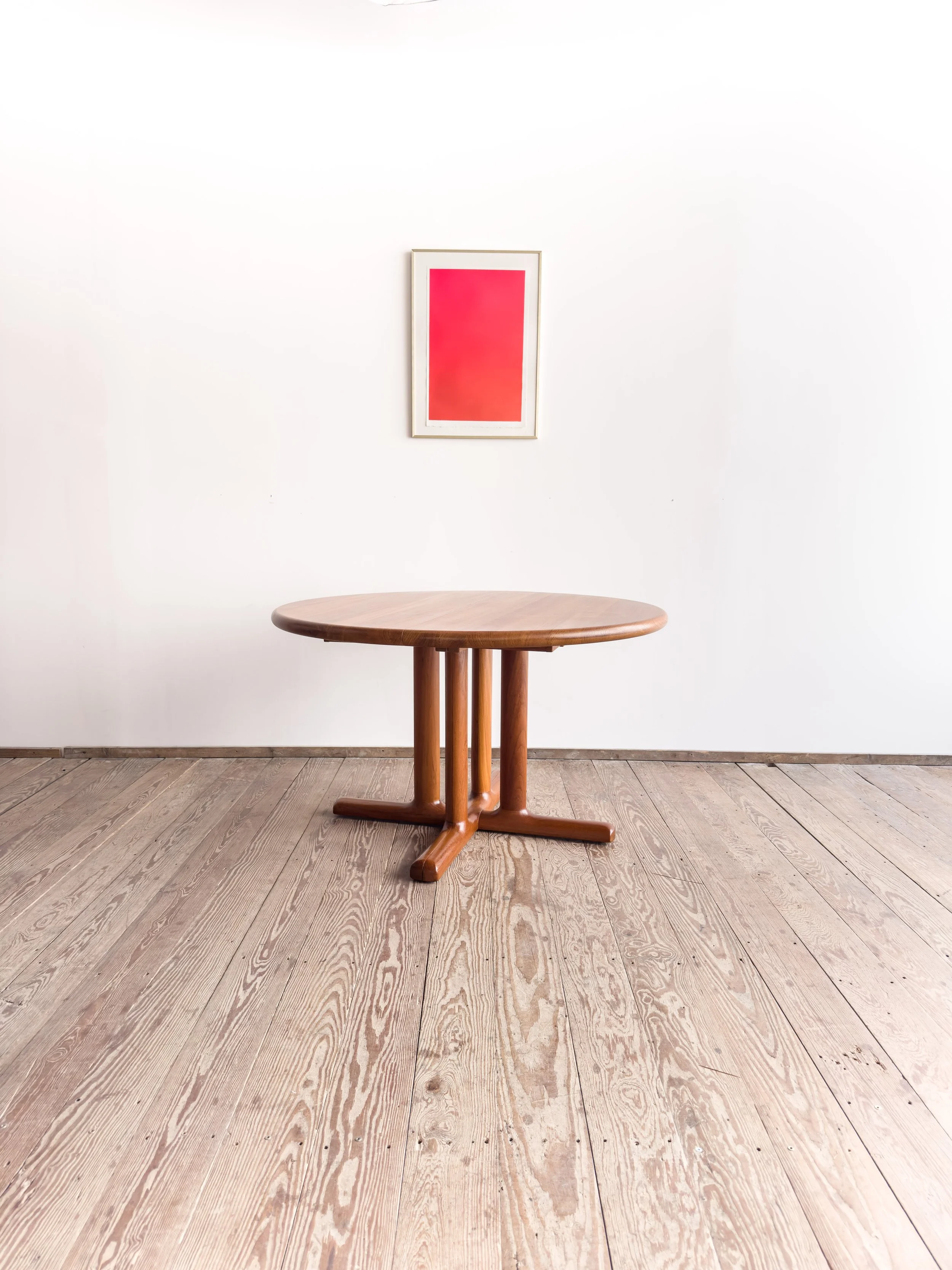 dyrlund-esstisch-rund-ausziehbar-teak-mid-century-modern-furniture-mucmodern-3.jpg