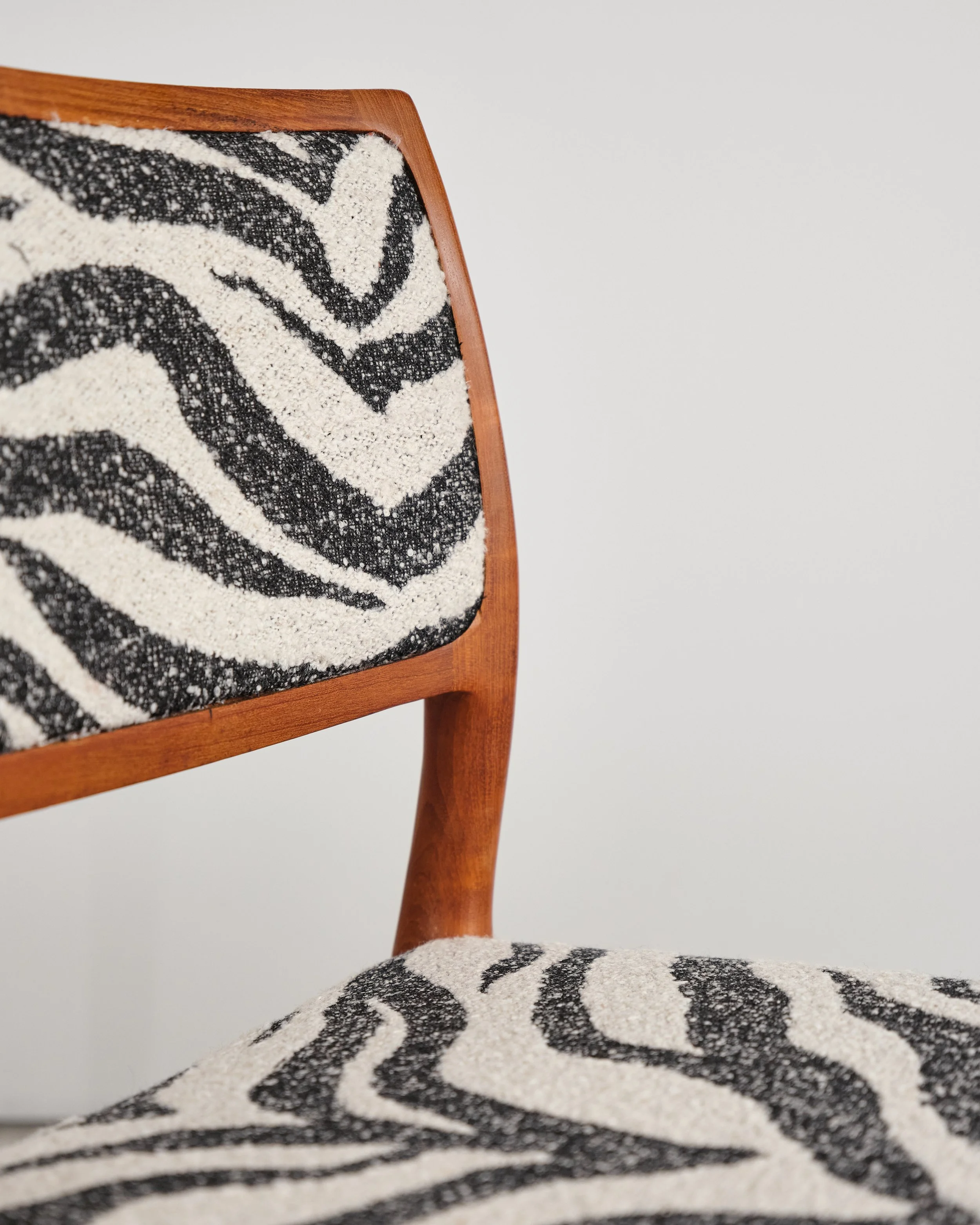 niels-moller-80-teak-chair-stuhl-set-mid-century-modern-furniture-mucmodern-19.jpg