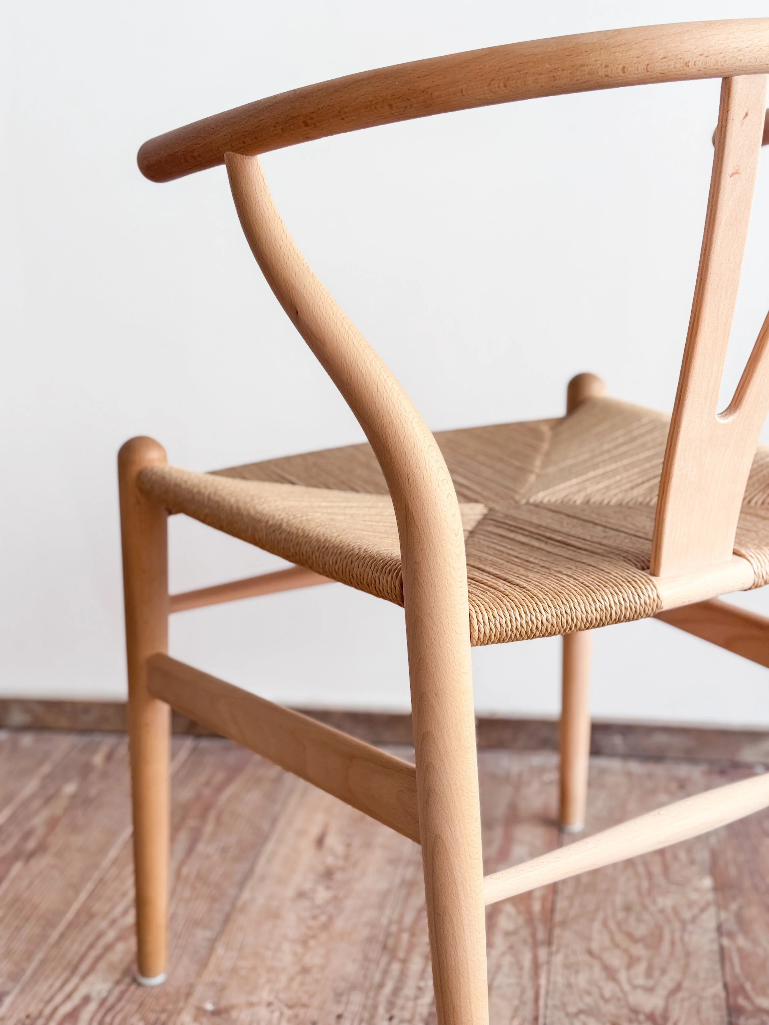 CH24-Wishbone-stuhl-chair-wegner-mid-century-modern-furniture-mucmodern-16.jpg