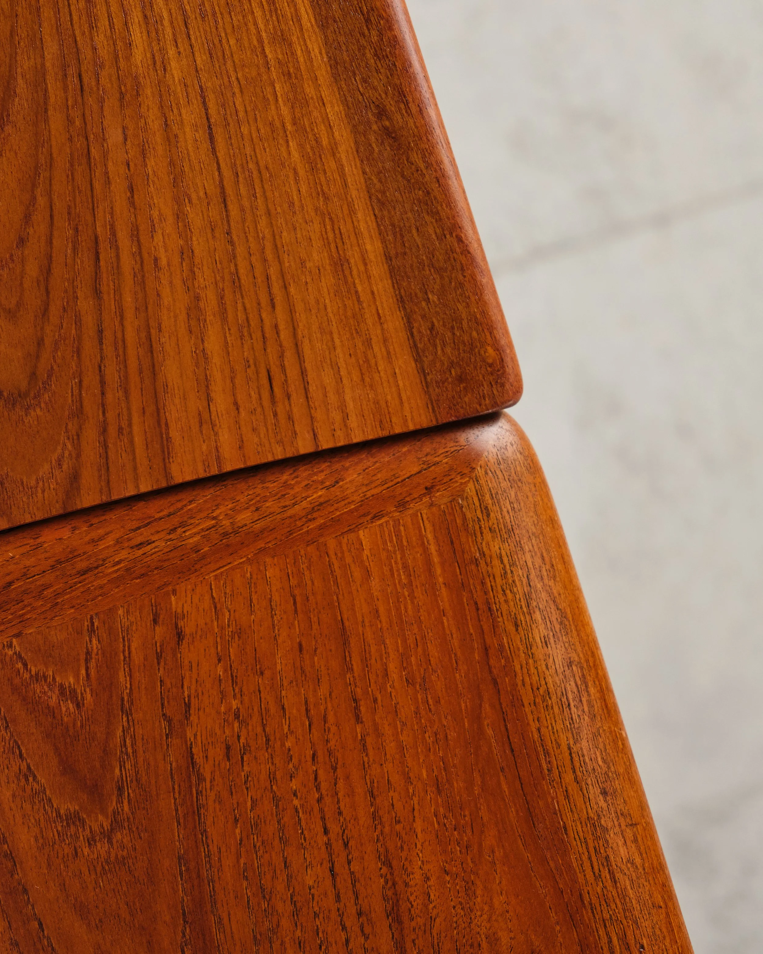 Tisch-table-svend-aage-madsen-mid-century-modern-furniture-mucmodern-17.jpg