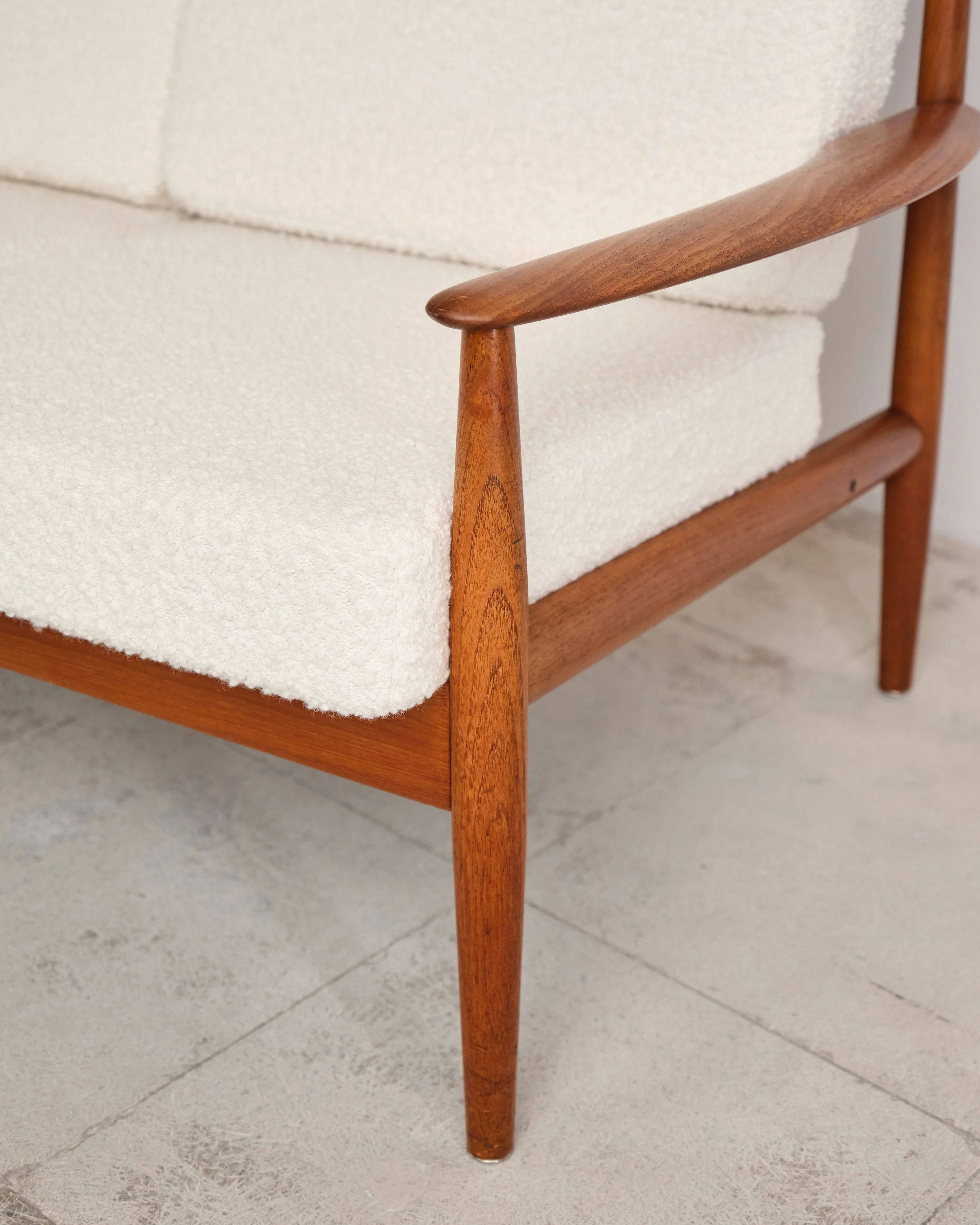 sofa-grete-jalk-teak-france-son-mid-century-modern-furniture-mucmodern-14.jpg