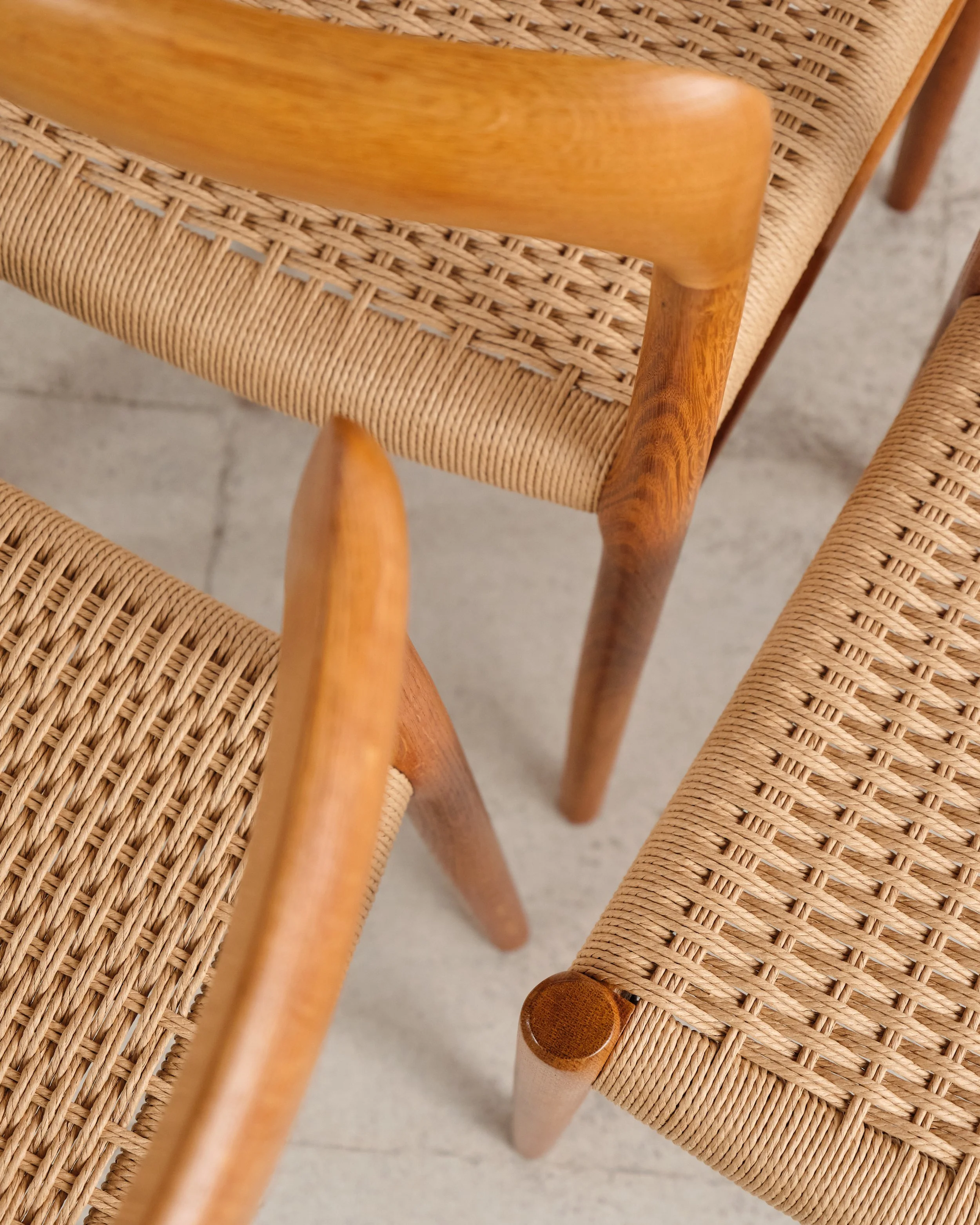 niels-moller-chairs-75-oak-mid-century-modern-furniture-mucmodern-11.jpg