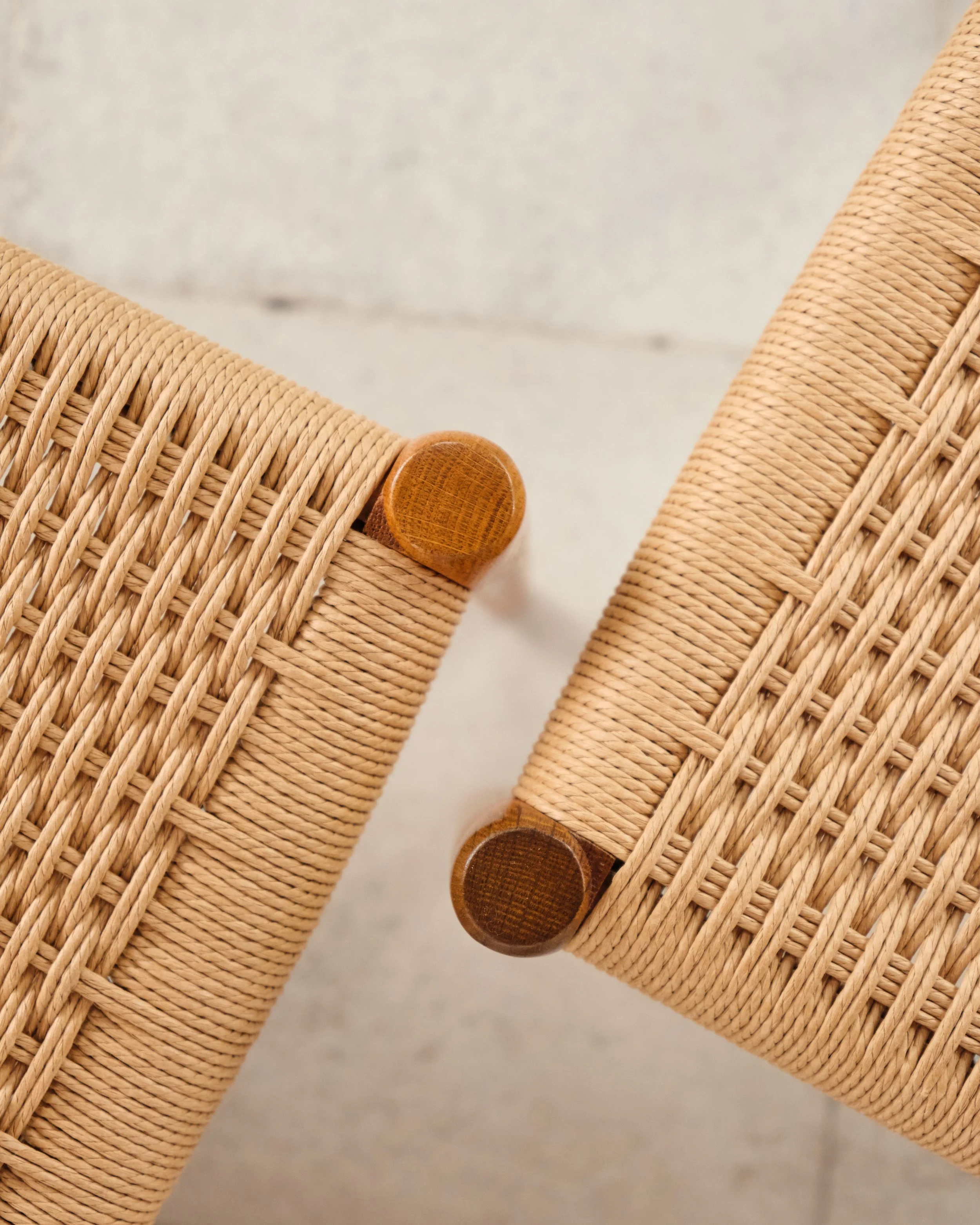 niels-moller-chairs-75-oak-mid-century-modern-furniture-mucmodern-14.jpg