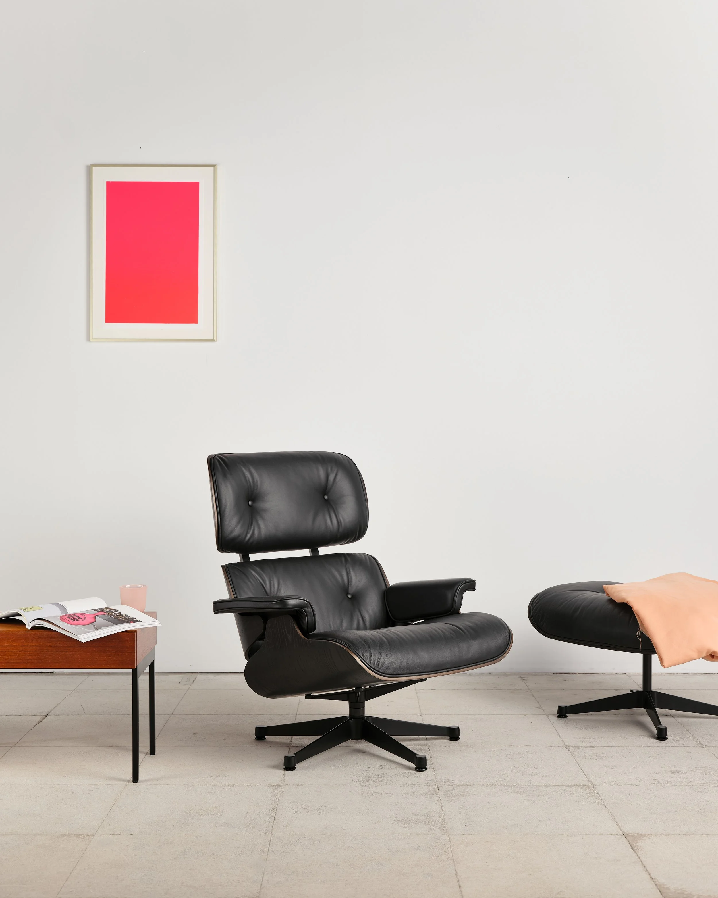 eames-lounge-chair-ottoman-schwarz-black-vitra-mid-century-modern-furniture-mucmodern-13.jpg