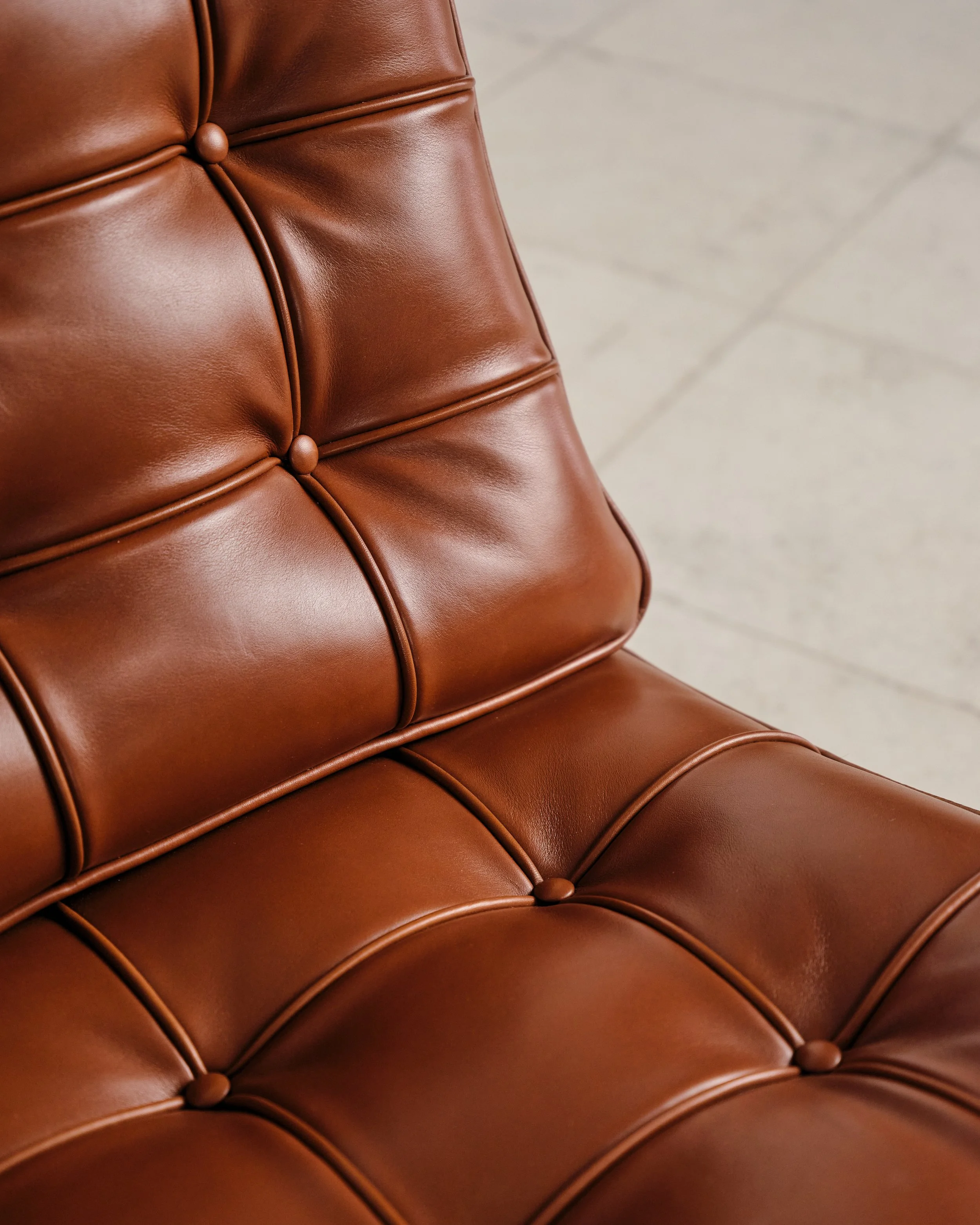 barcelona-chair-lounge-mies-van-der-rohe-knoll-international-bauhaus-mucmodern-32.jpg