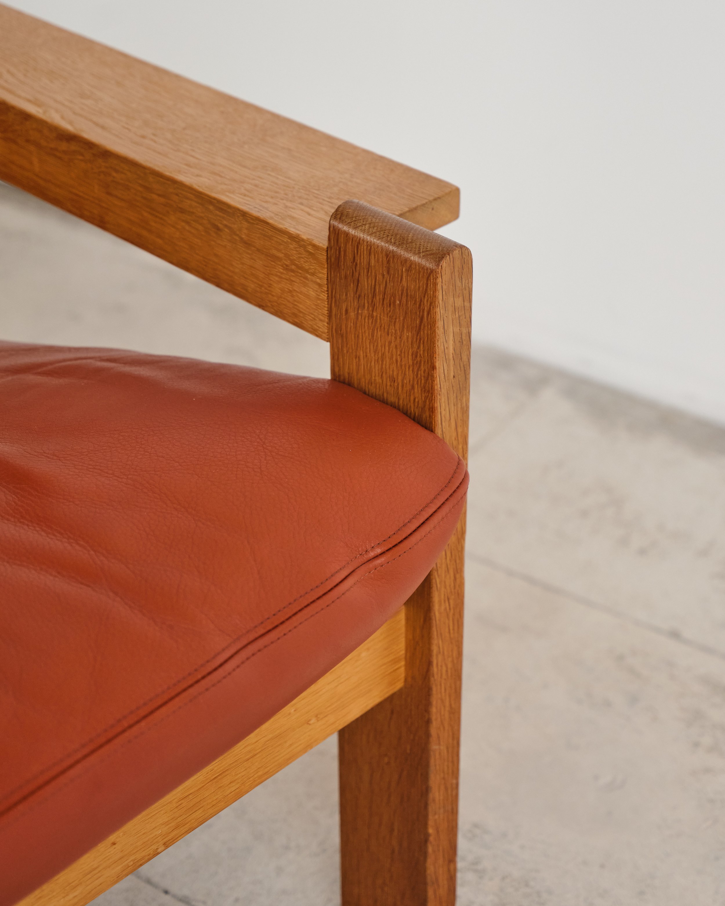 Tage-Poulsen-lounge-chairs-set-ottoman-mid-century-modern-furniture-mucmodern-10.jpg