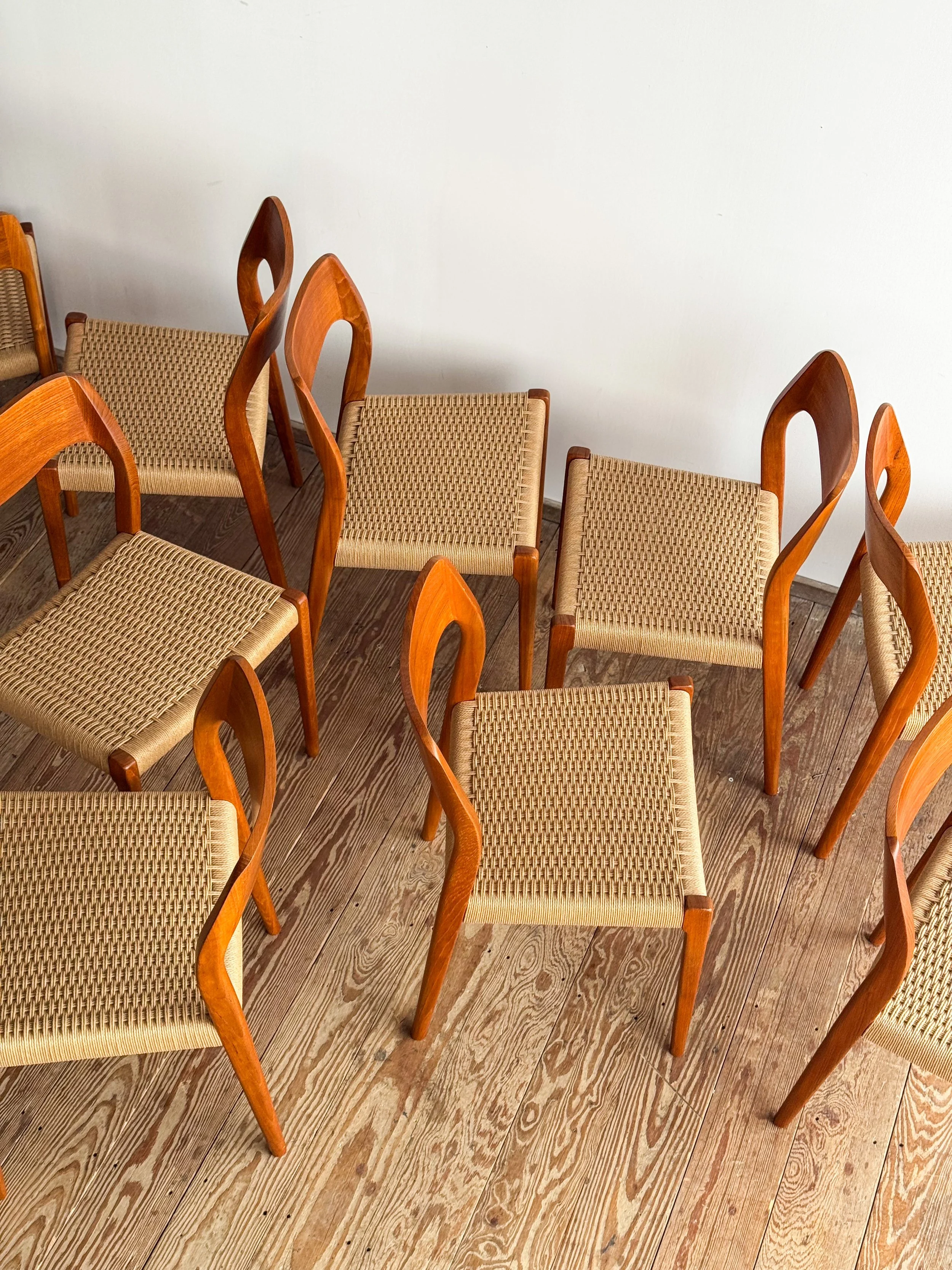 niels-moller-chairs-71-mid-century-modern-furniture-mucmodern-5.jpg