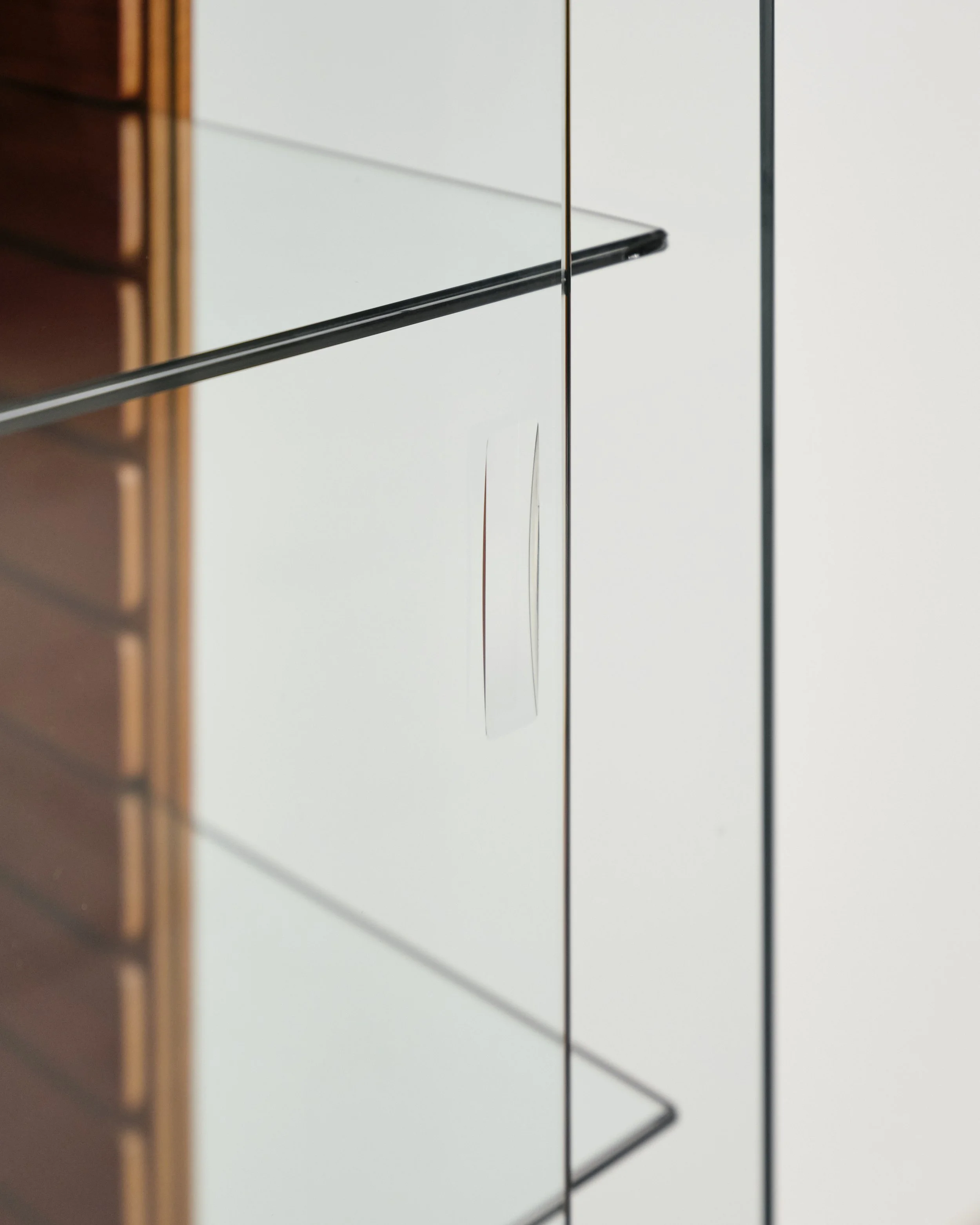behr-dieter-waeckerlin-vitrine-glas-display-showcase-mid-century-modern-furniture-mucmodern-19.jpg