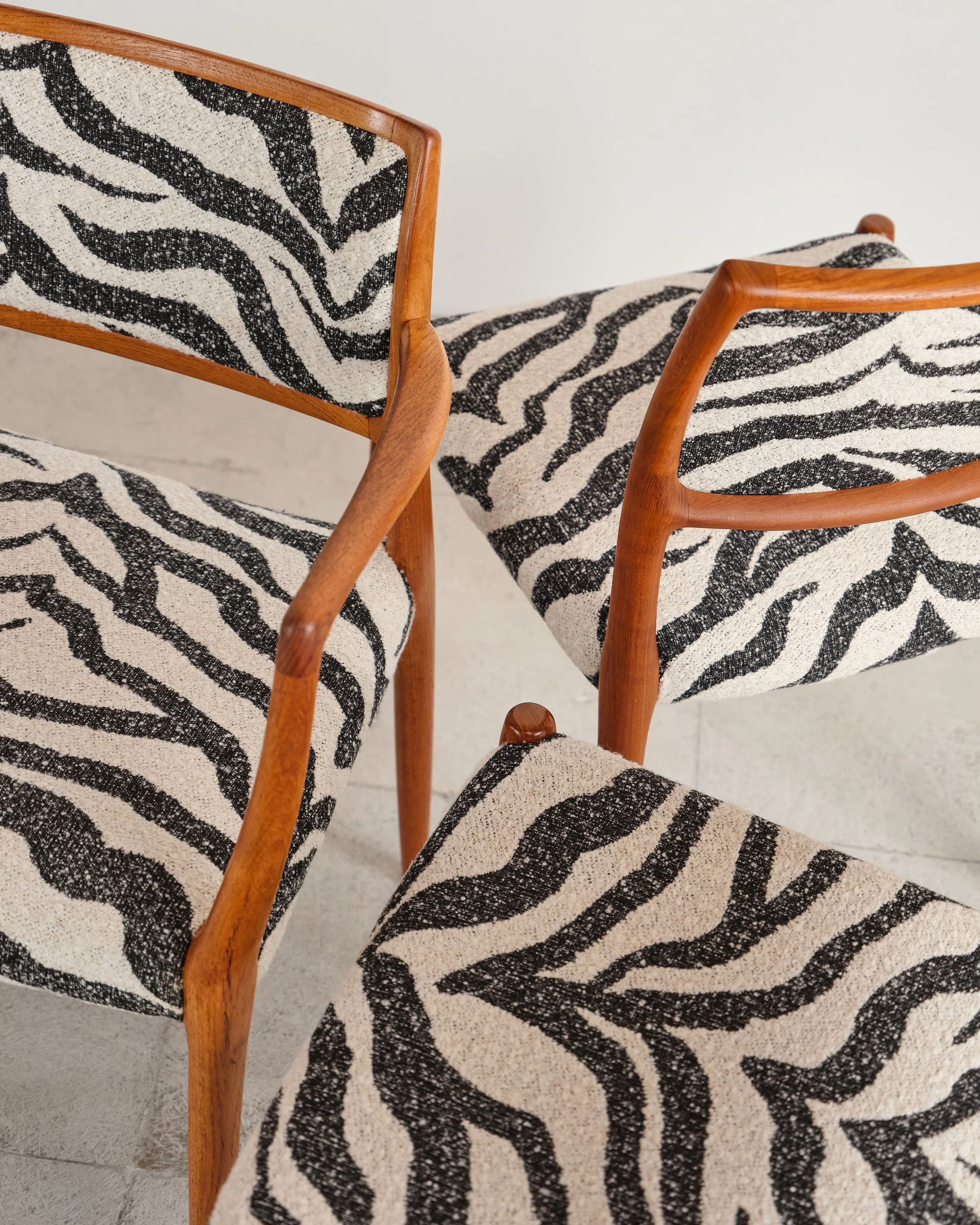 niels-moller-65-80-teak-chair-stuhl-set-mid-century-modern-furniture-mucmodern-14.jpg