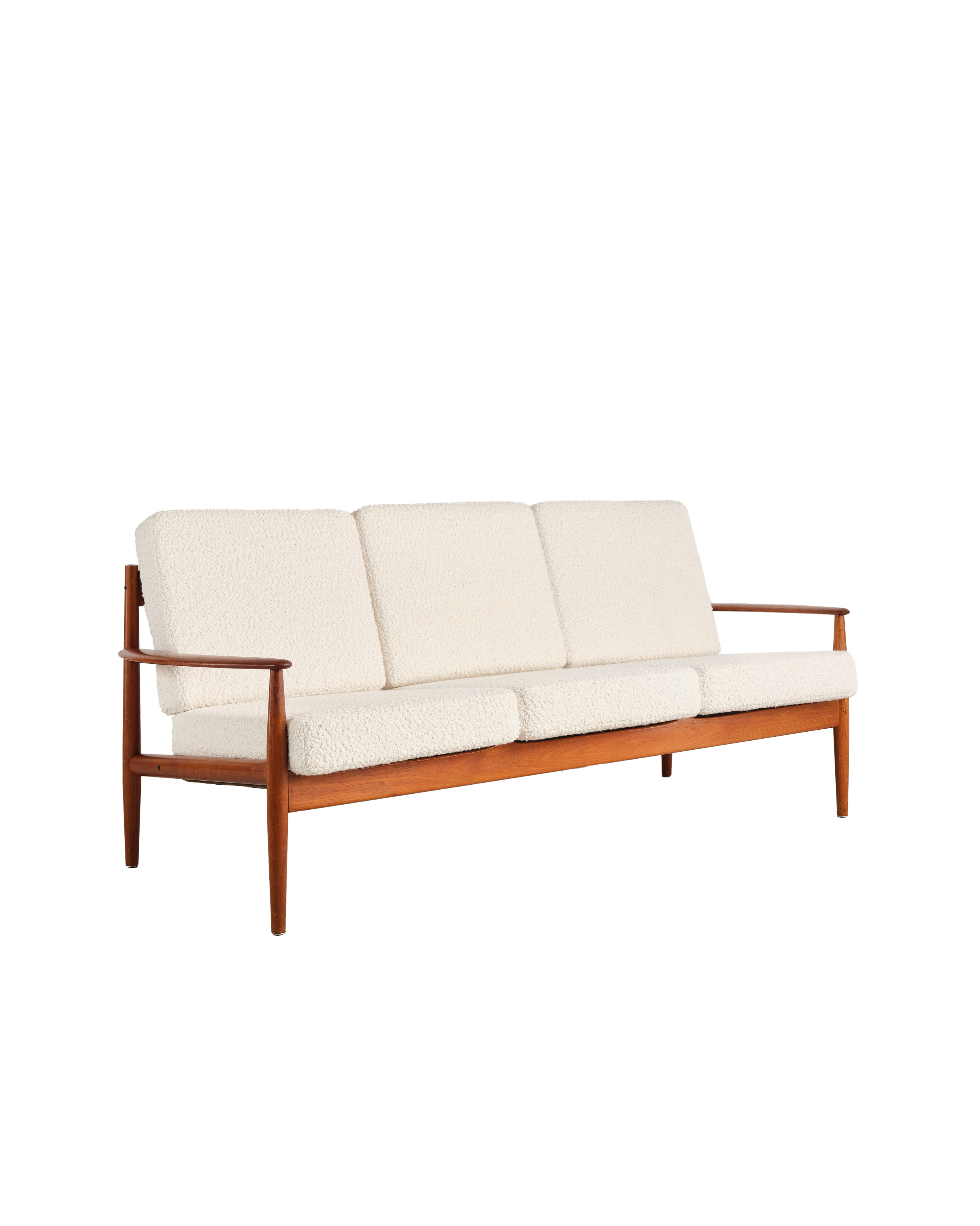 sofa-grete-jalk-teak-france-son-mid-century-modern-furniture-mucmodern-1.png