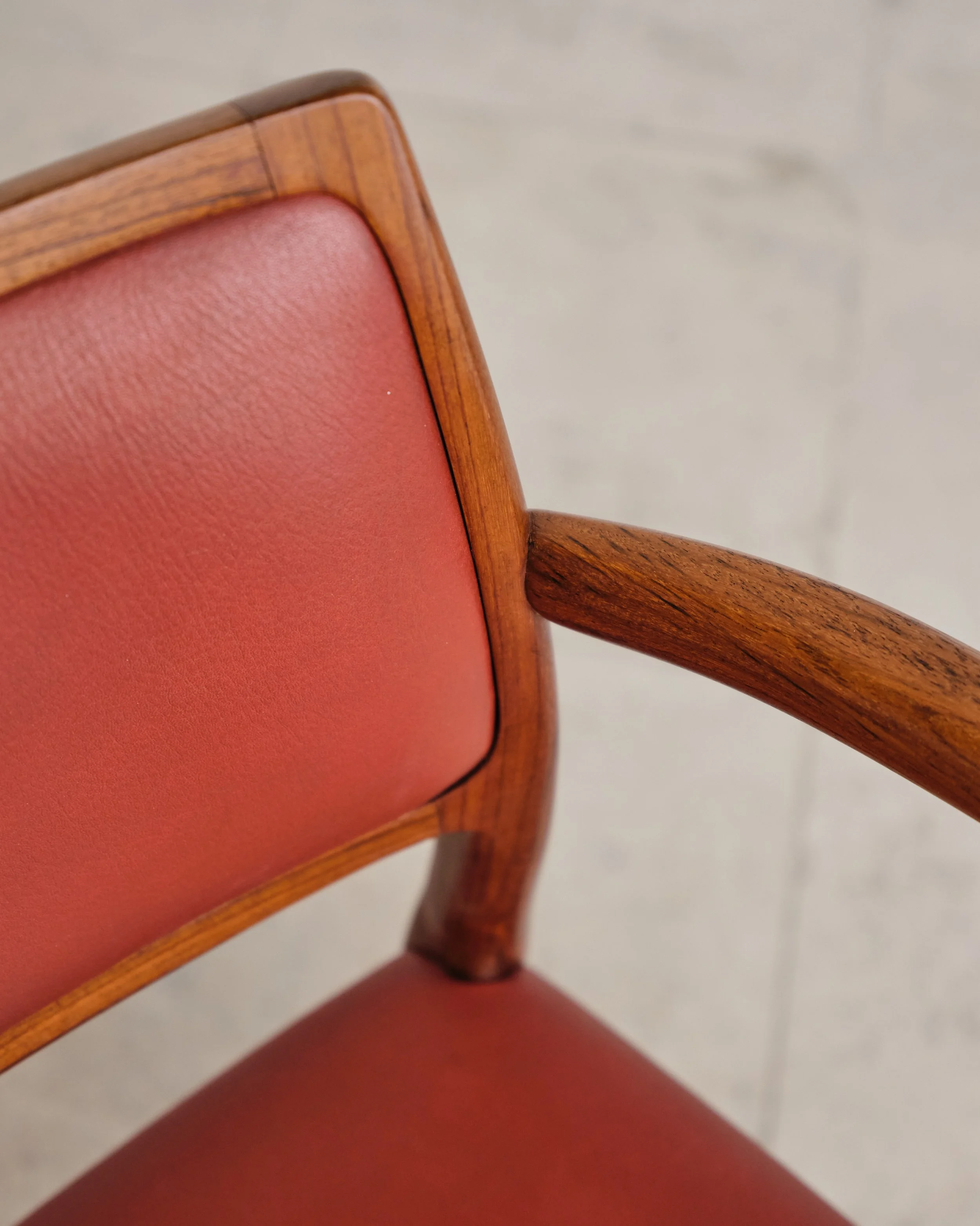 niels-moller-armchair-chair-65-rosewood-mid-century-modern-furniture-mucmodern-27.jpg