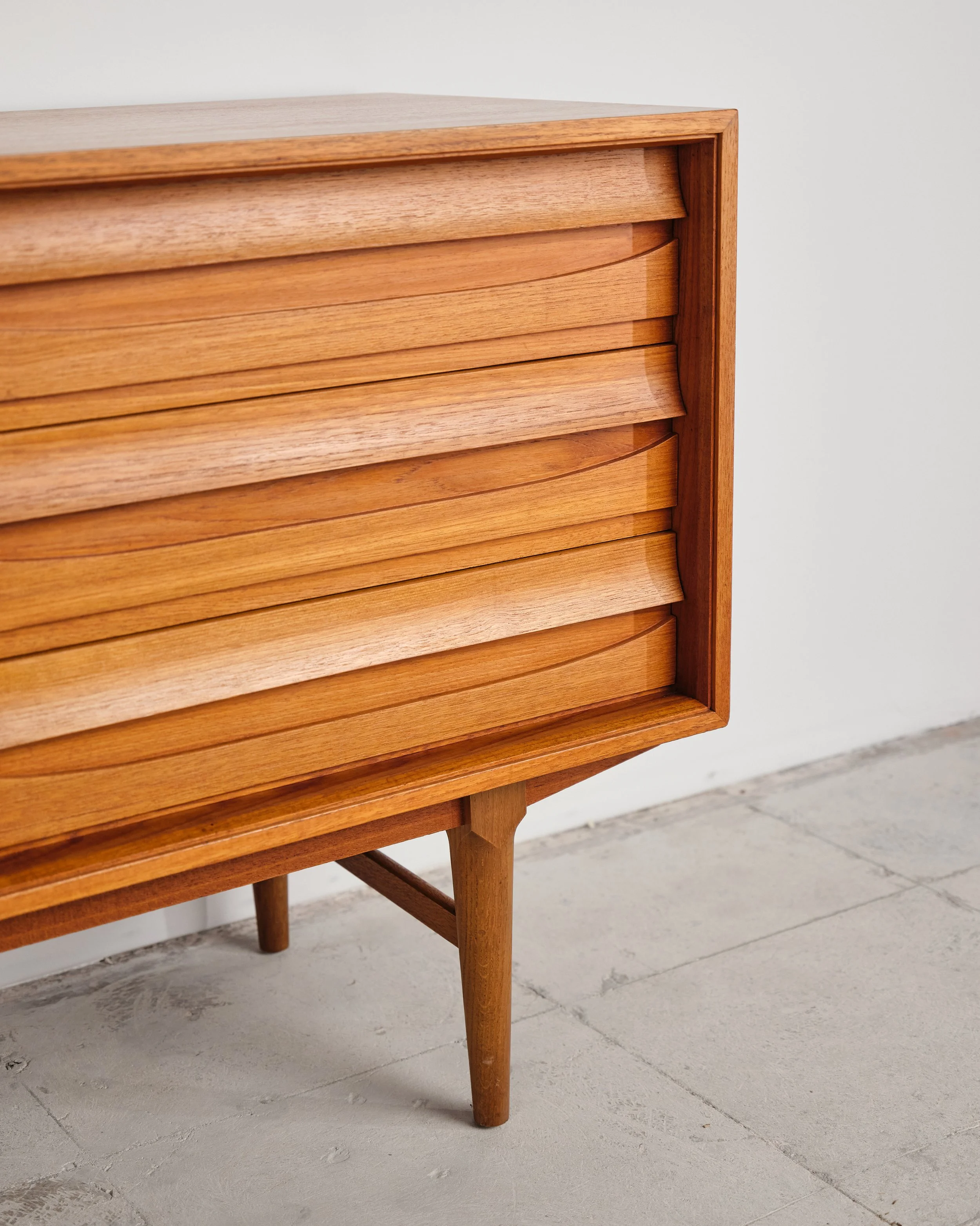 sideboard-teak-wood-sculptural-drawers-mid-century-modern-furniture-mucmodern-11.jpg