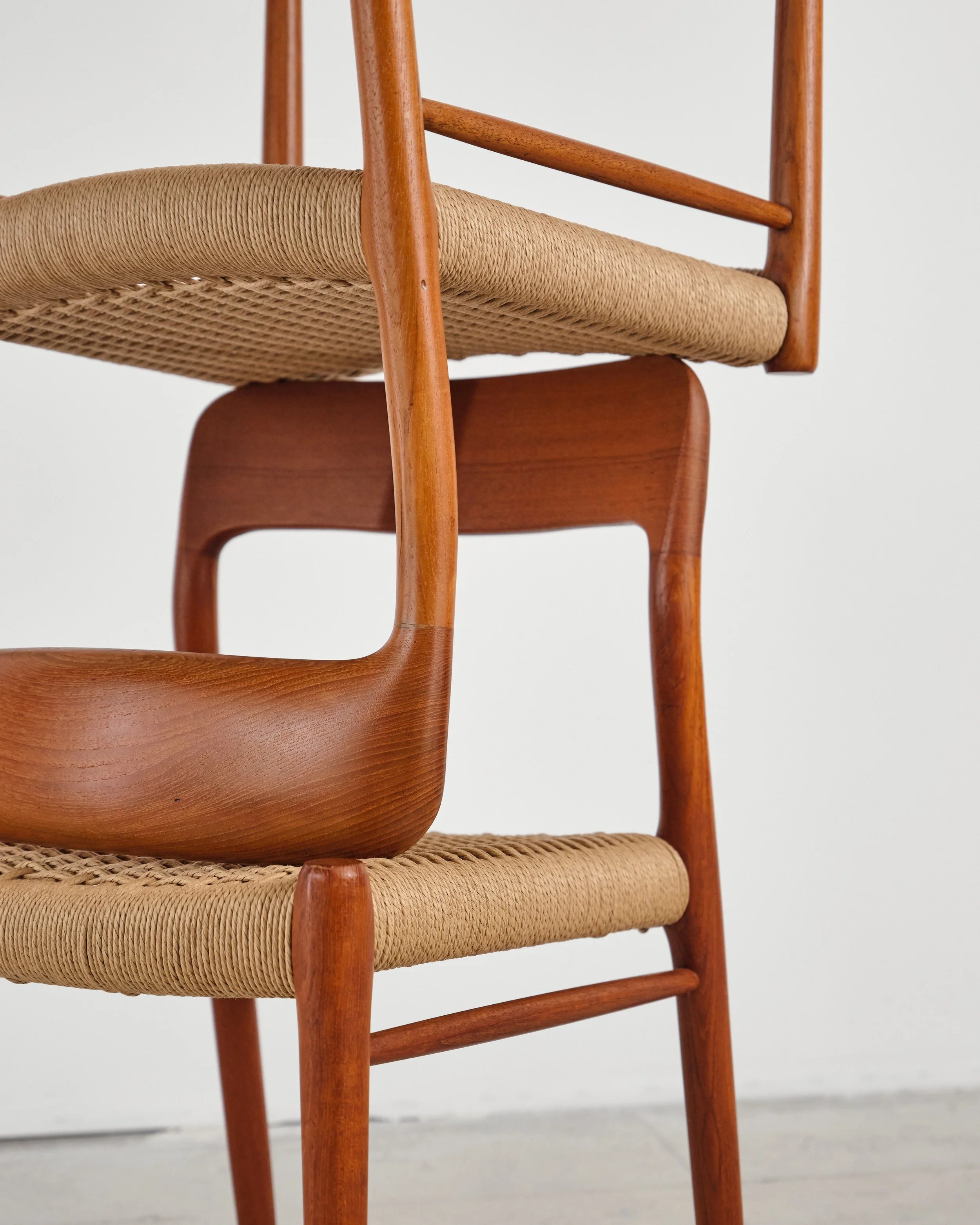 niels-moller-75-teak-chair-stuhl-set-mid-century-modern-furniture-mucmodern-10.jpg