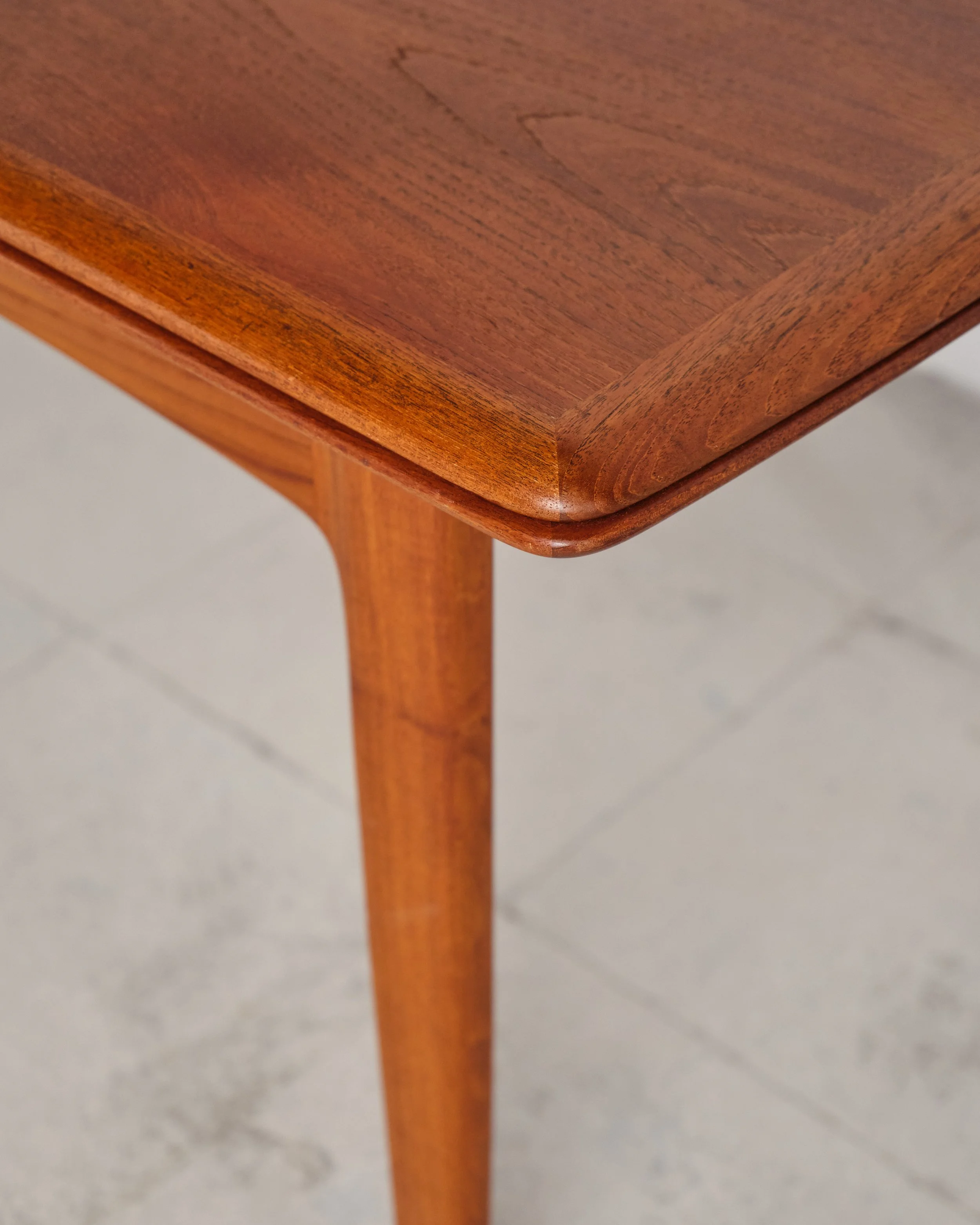 Tisch-table-svend-aage-madsen-mid-century-modern-furniture-mucmodern-9.jpg