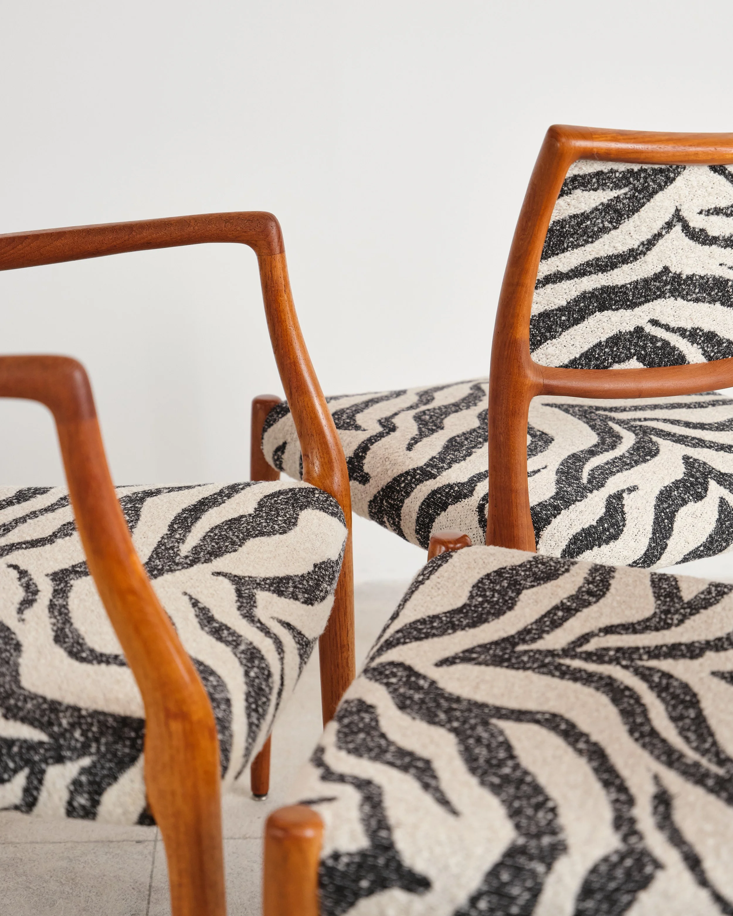 niels-moller-65-80-teak-chair-stuhl-set-mid-century-modern-furniture-mucmodern-13.jpg