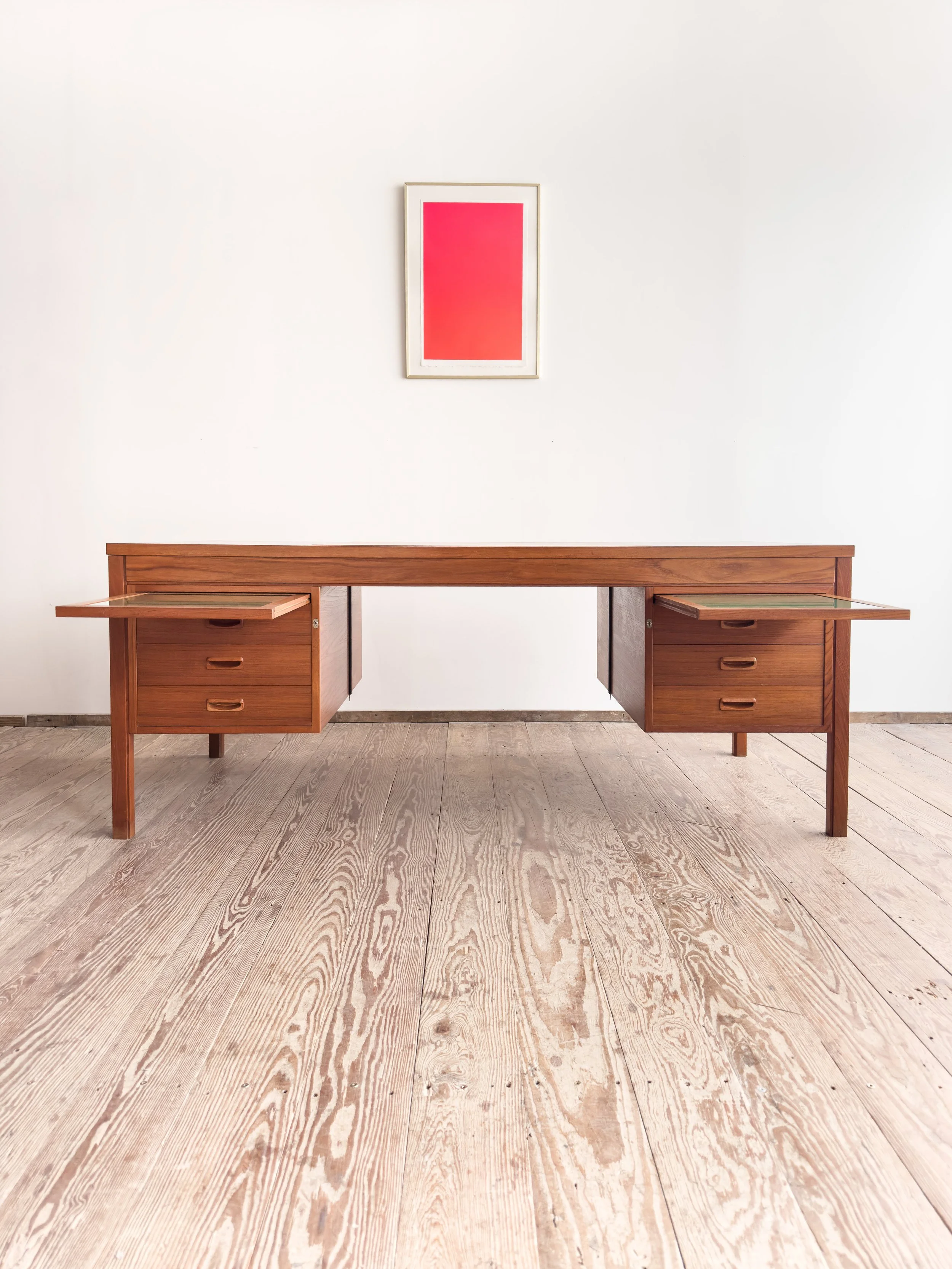 Executive-desk-schreibtisch-teak-mid-century-modern-furniture-mucmodern-3.jpg
